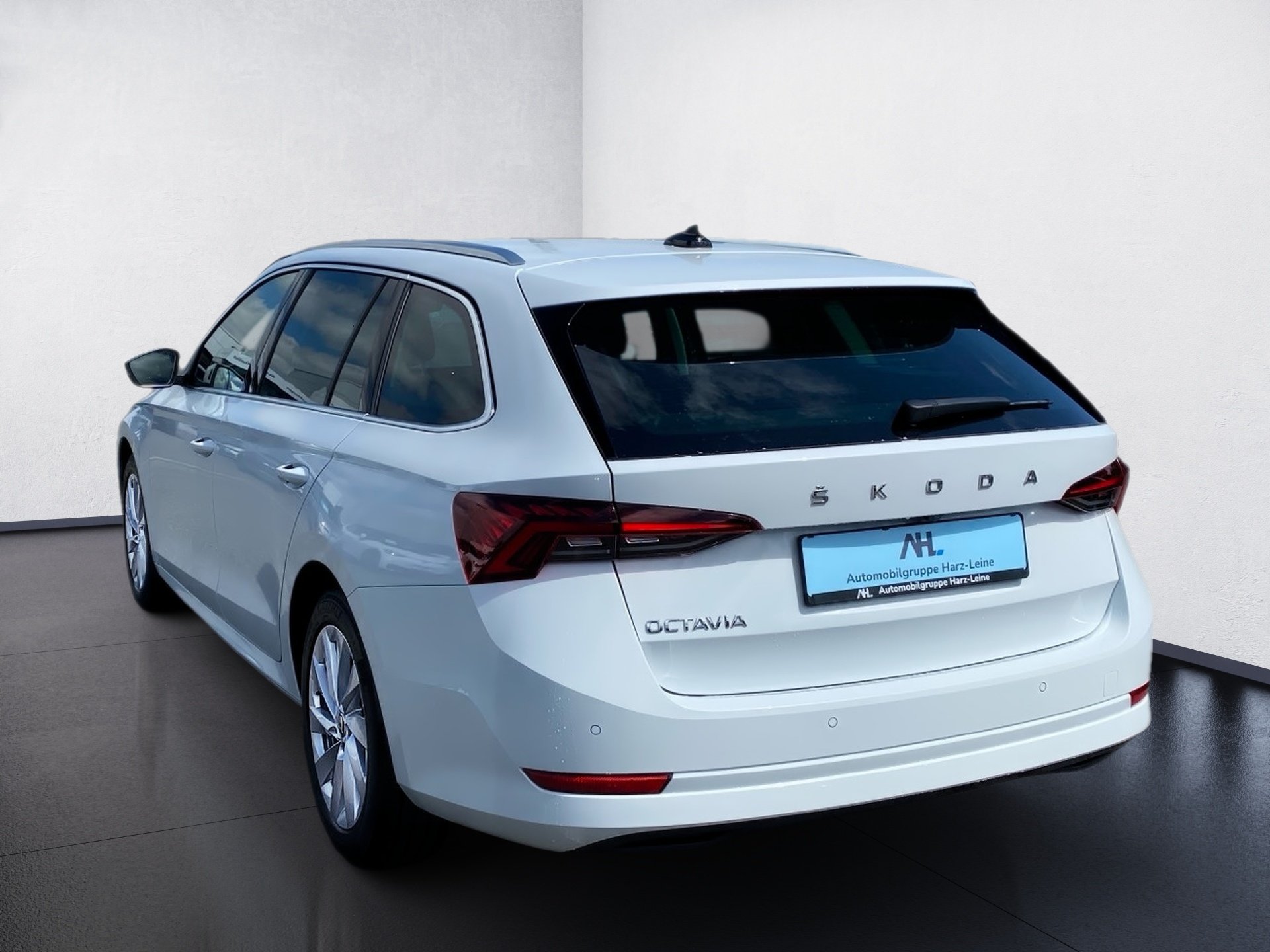 Octavia Combi 2.0 TDI Selection Plus DSG LED Navi HuD RFK PDC SHZ
