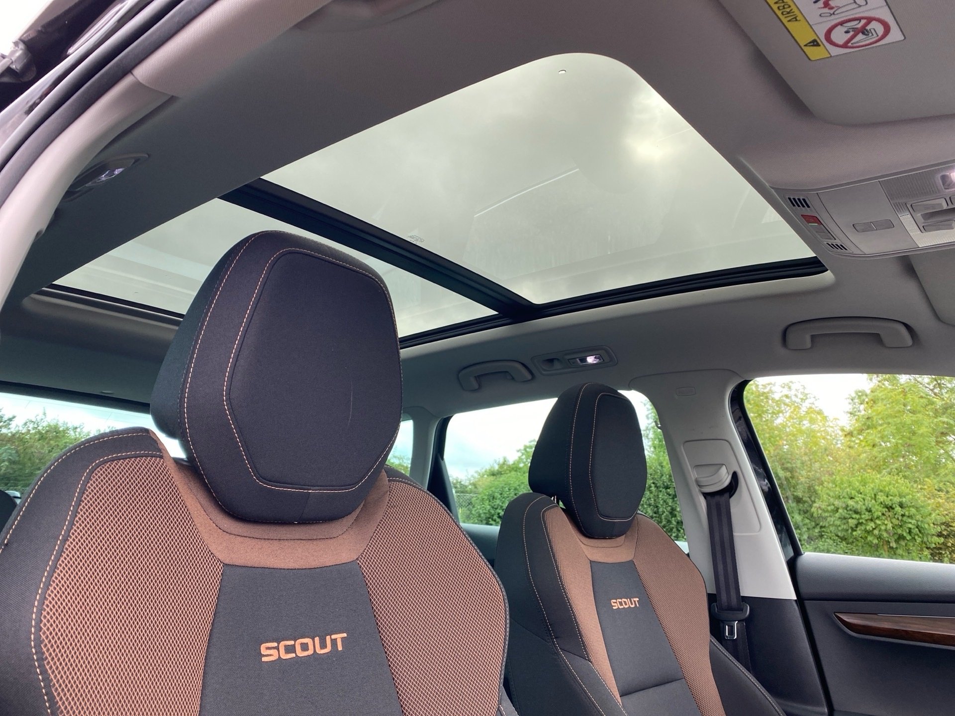 Karoq 2.0 TDI Scout 4x4 DSG LED Navi ACC AHK Pano