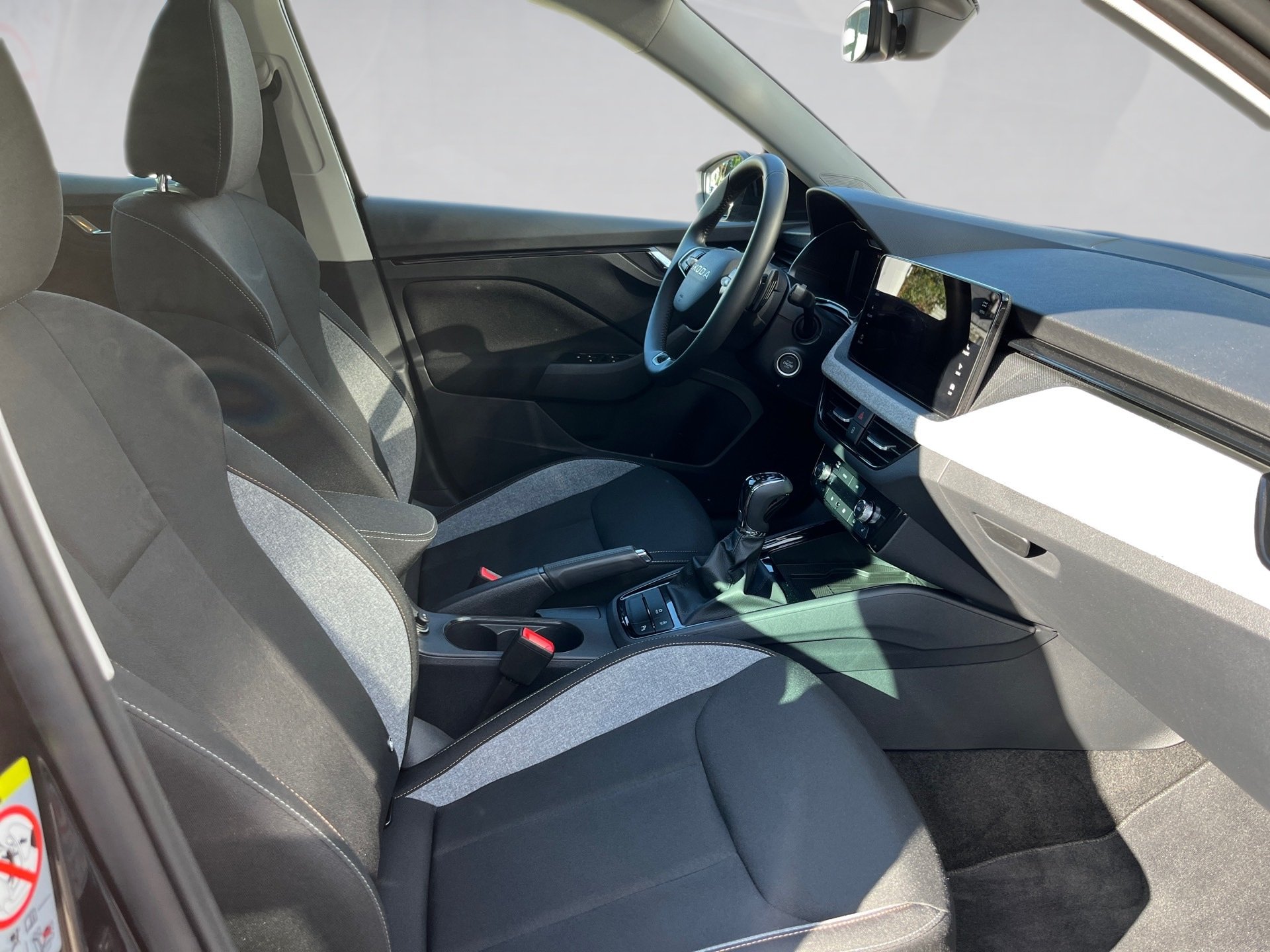 Kamiq 1.0 TSI Tour DSG AHK Matrix Navi ACC RFK Optik schwarz