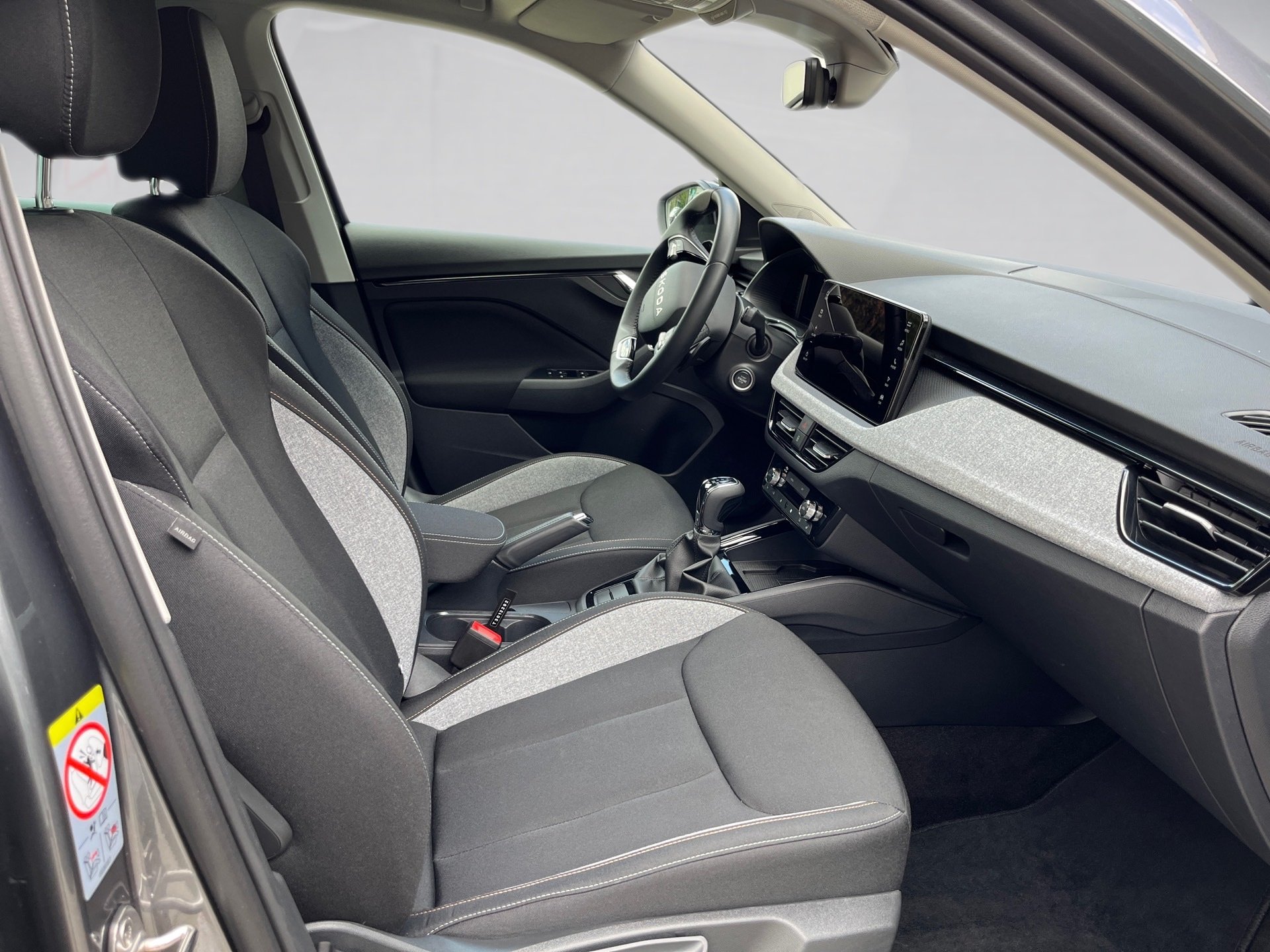 Kamiq 1.5 TSI Tour DSG Matrix AHK Navi ACC RFK Optik schwarz
