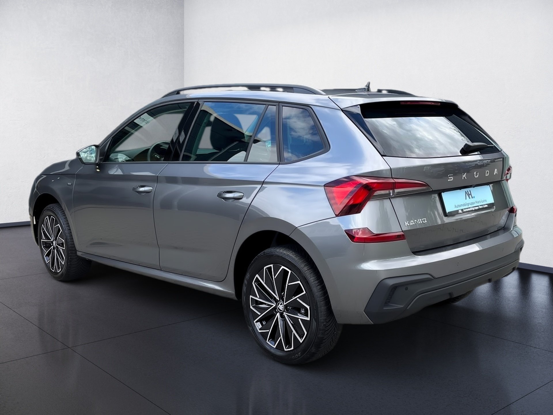 Kamiq 1.5 TSI Tour DSG Matrix AHK Navi ACC RFK Optik schwarz