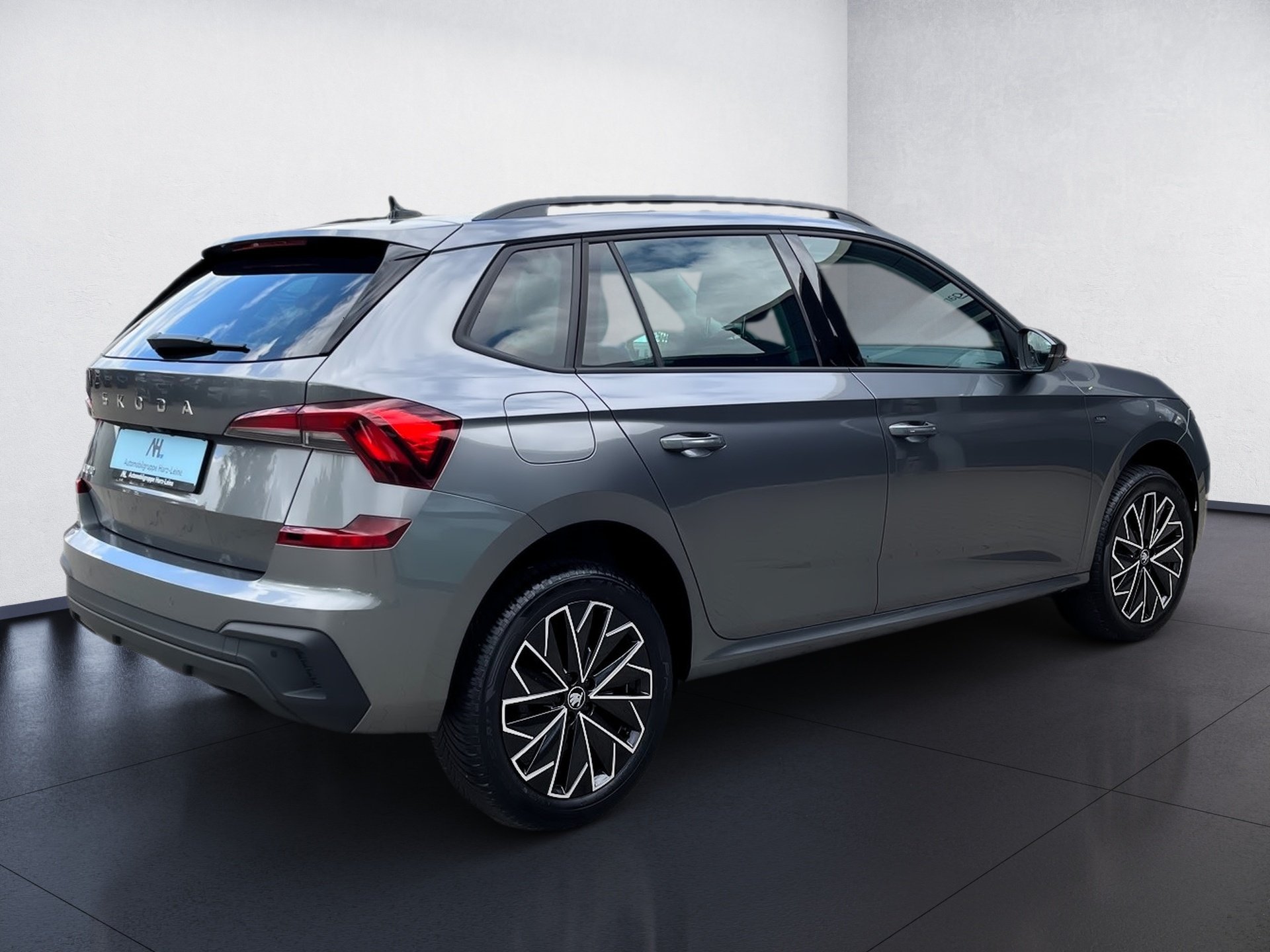Kamiq 1.5 TSI Tour DSG Matrix AHK Navi ACC RFK Optik schwarz