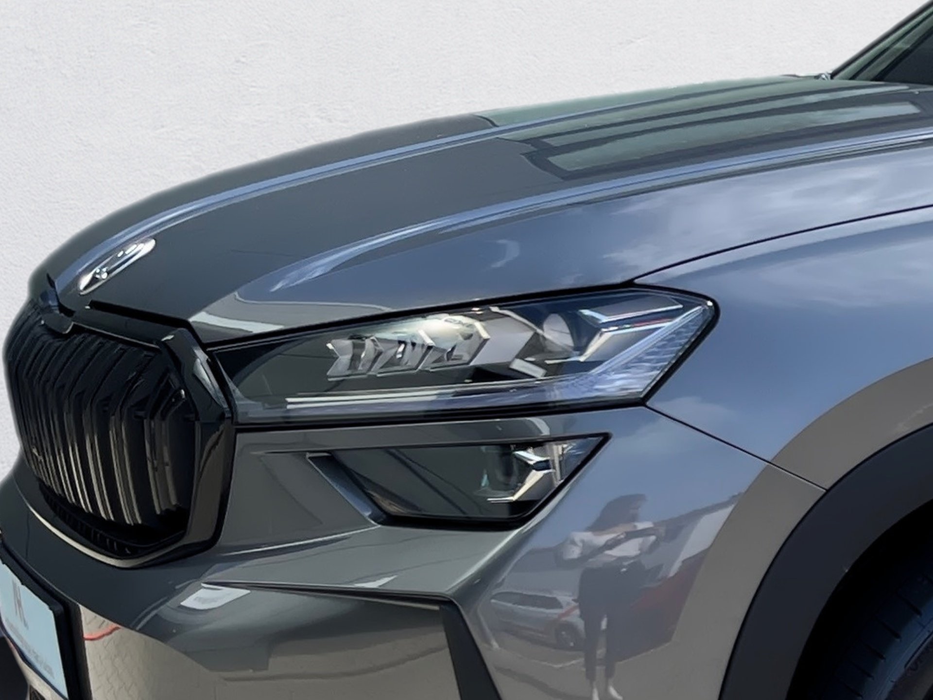 Kodiaq 1.5 TSI iV Sportline DSG Matrix AHK Navi HuD 360° ACC
