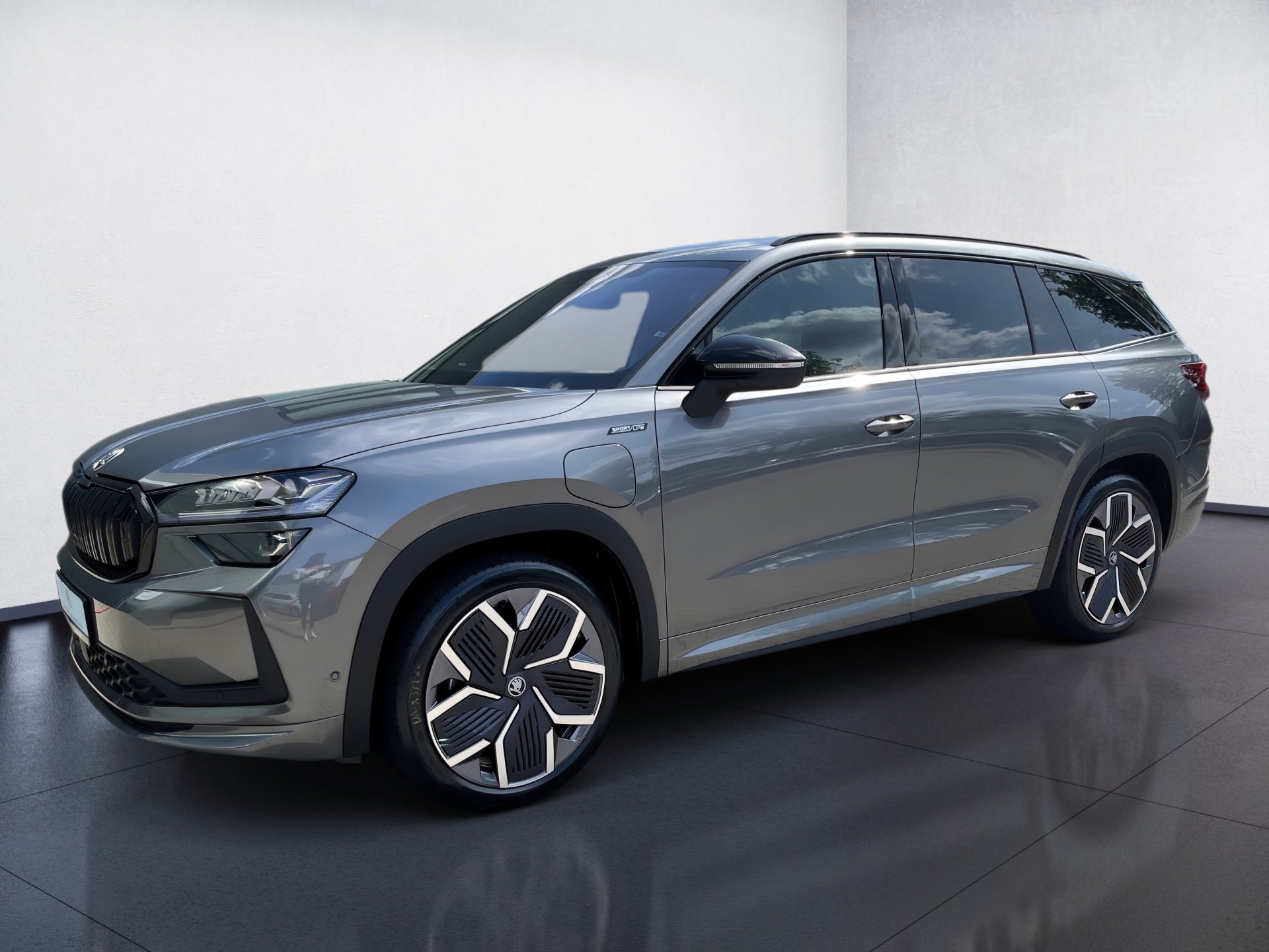 Kodiaq 1.5 TSI iV Sportline DSG Matrix AHK Navi HuD 360° ACC