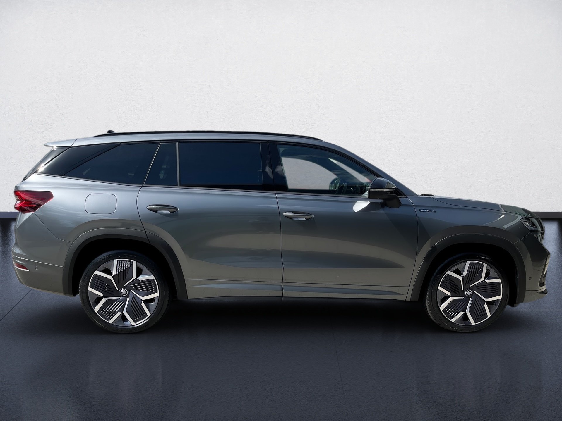 Kodiaq 1.5 TSI iV Sportline DSG Matrix AHK Navi HuD 360° ACC