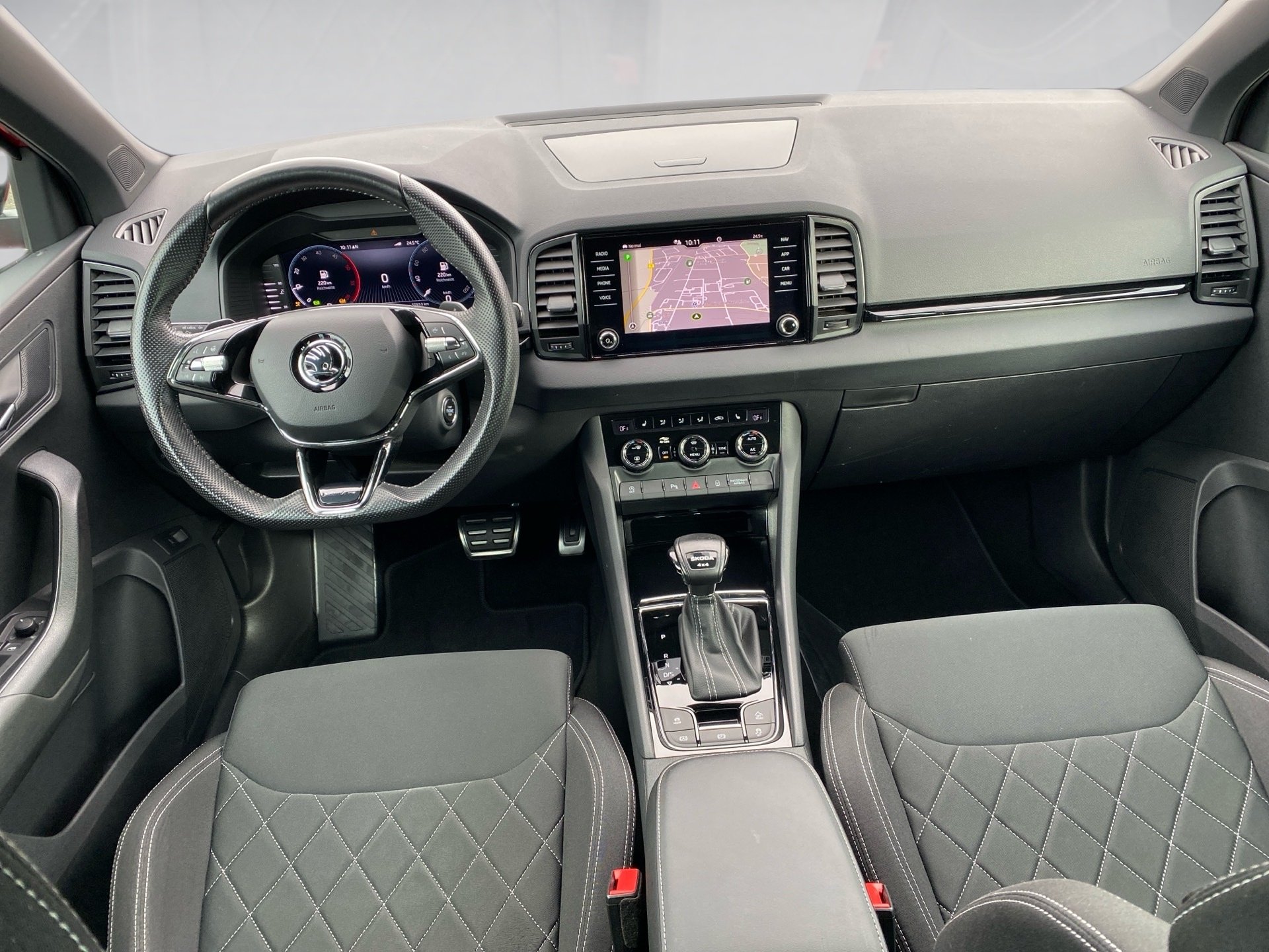 Karoq Sportline 2.0 TDI Sportline 4x4 DSG Matrix Navi PDC RFK