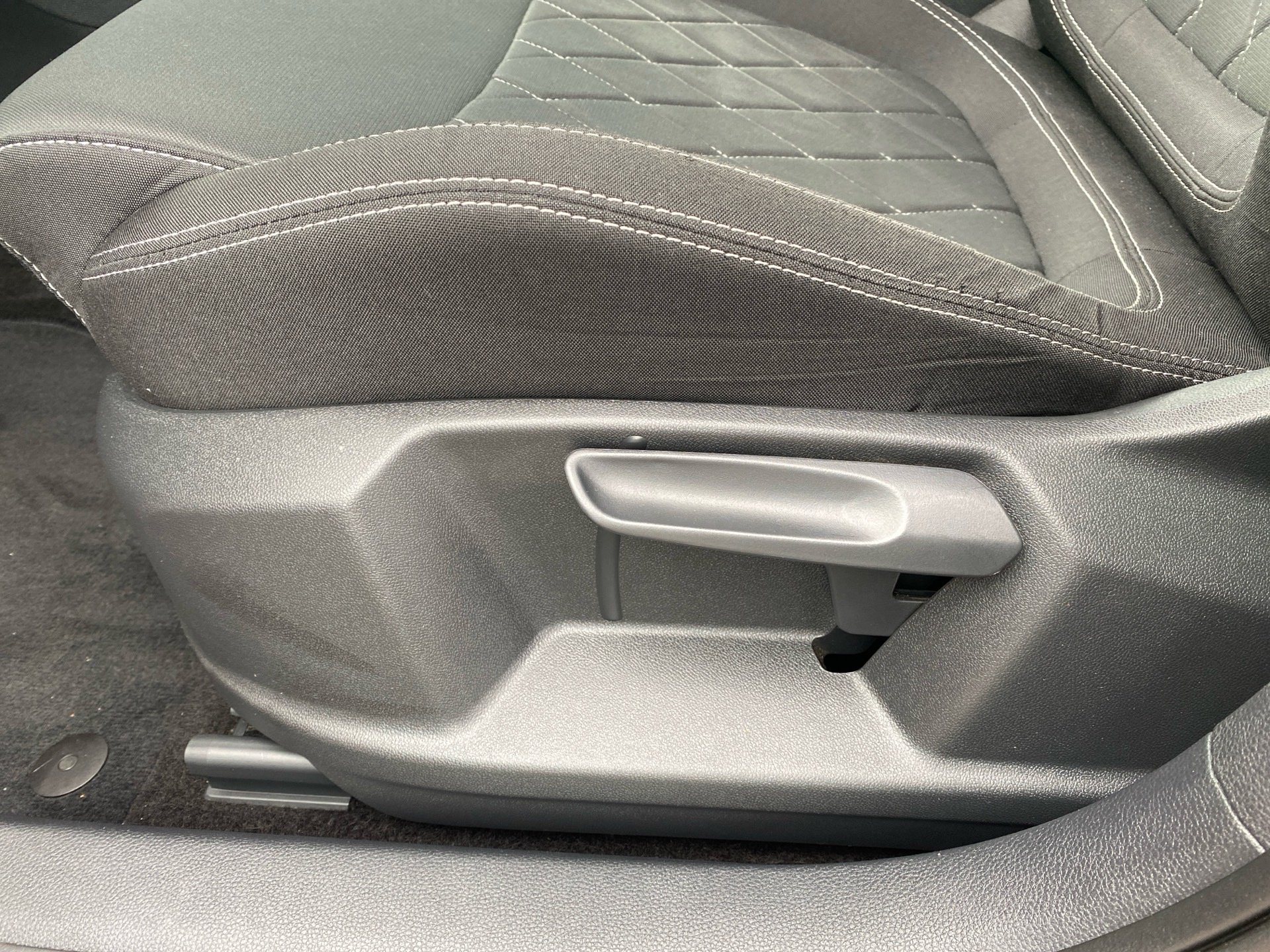 Karoq Sportline 2.0 TDI Sportline 4x4 DSG Matrix Navi PDC RFK