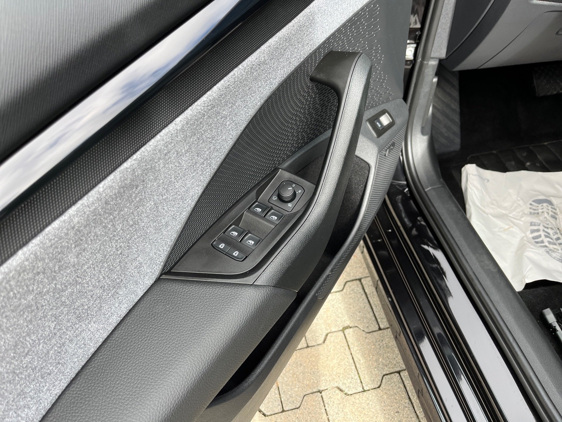 Octavia Combi 1.5 TSI mHEV Selection DSG Matrix Navi 360° Canton