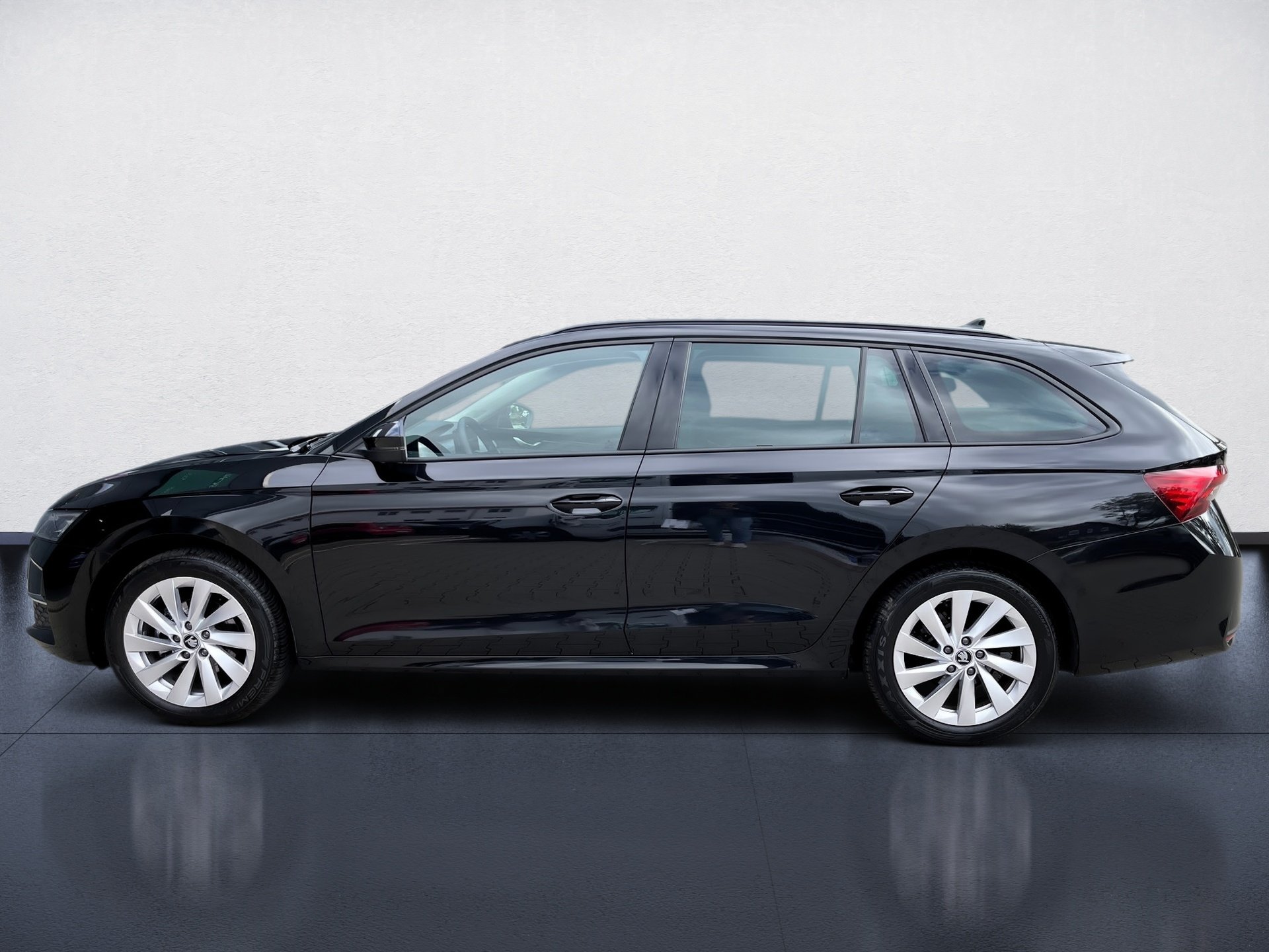 Octavia Combi 1.5 TSI mHEV Selection DSG Matrix Navi 360° Canton