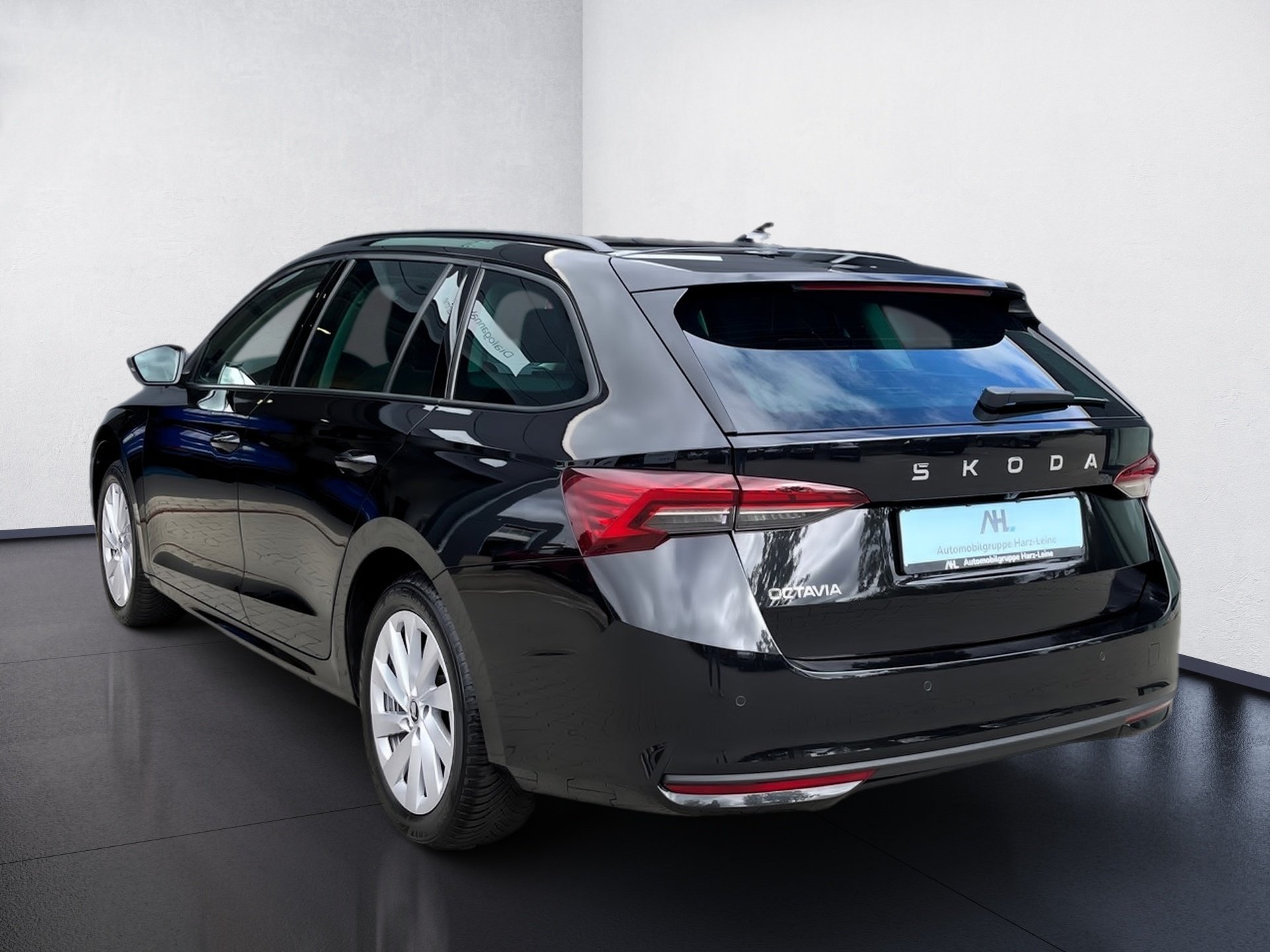 Octavia Combi 1.5 TSI mHEV Selection DSG Matrix Navi 360° Canton