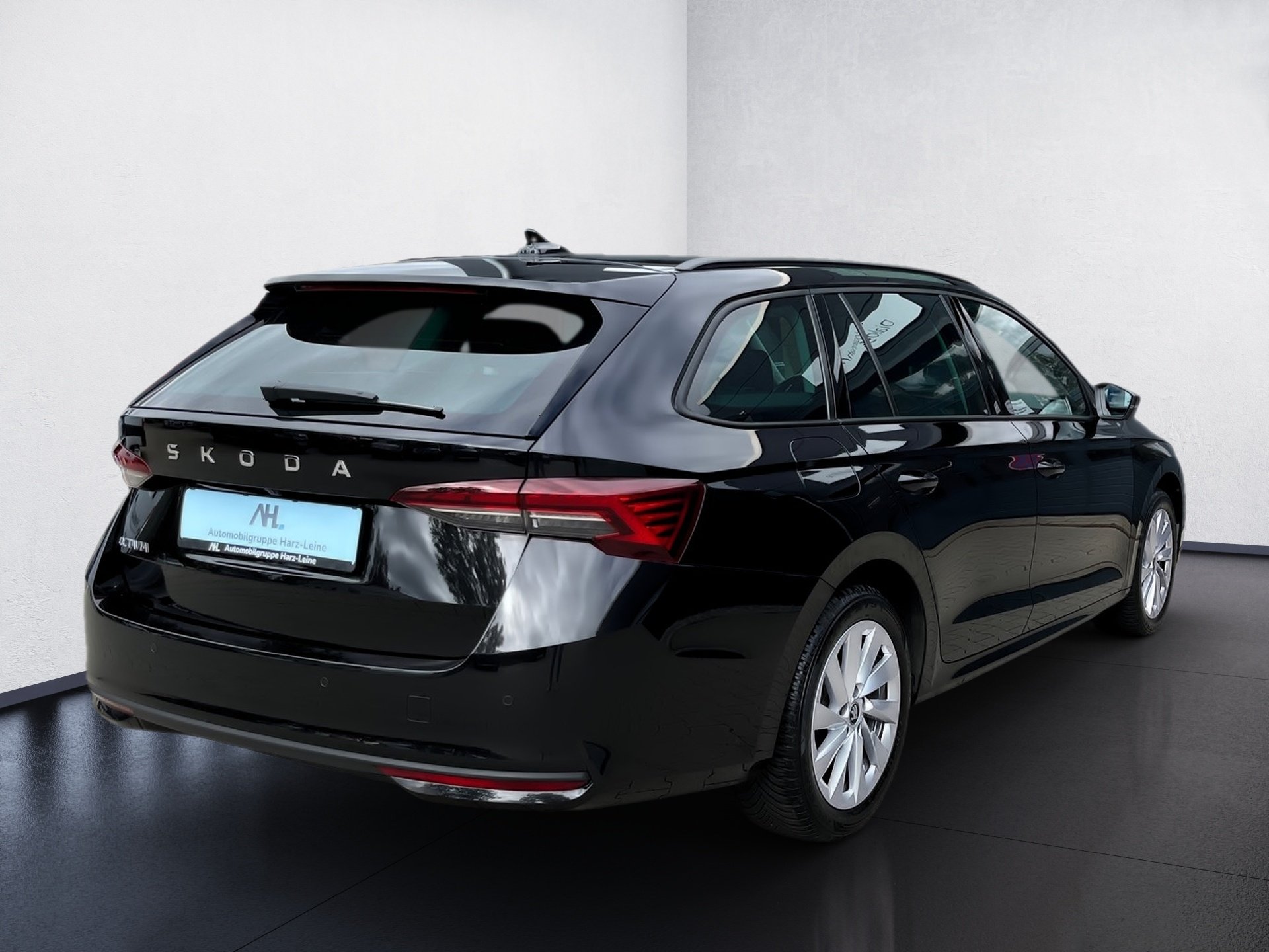 Octavia Combi 1.5 TSI mHEV Selection DSG Matrix Navi 360° Canton
