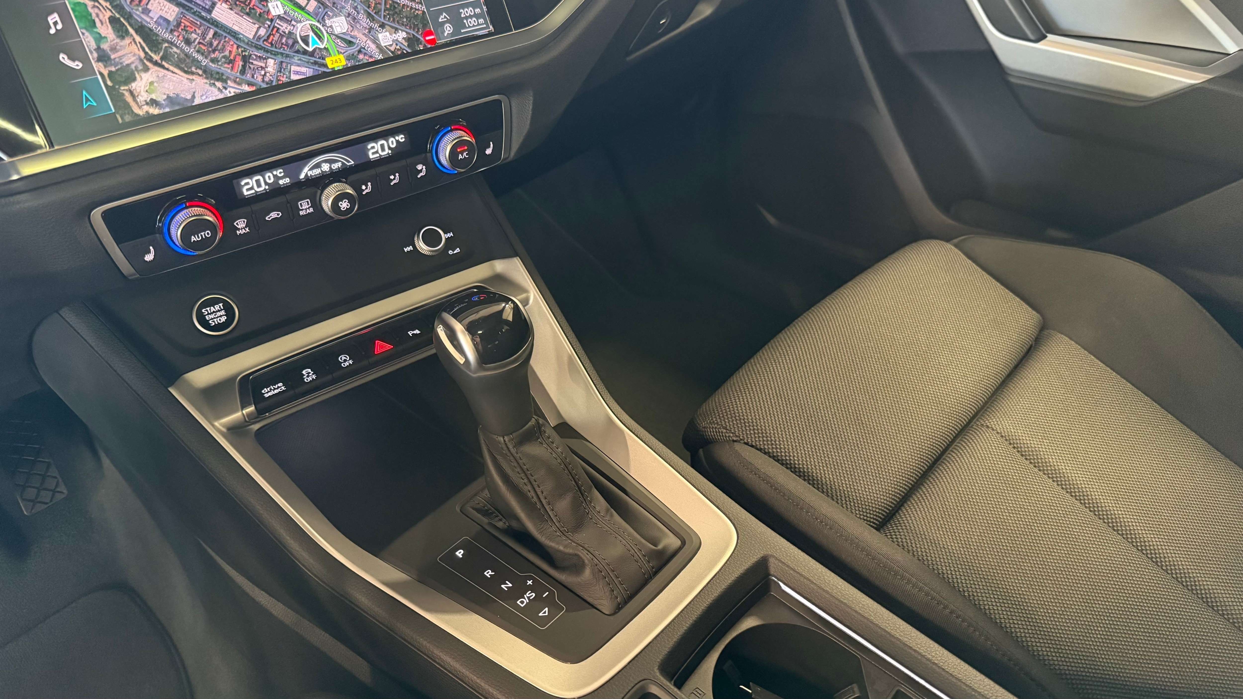 Q3 Sportback 35 TFSI S line S-tronic LED Navi AHK Pano RFK