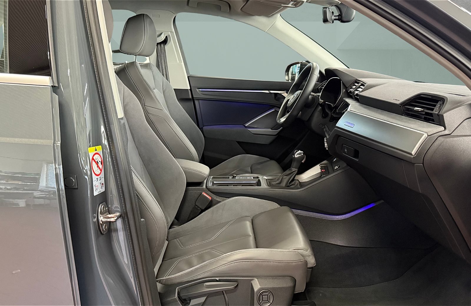 Q3 35 TFSI advanced Navi LED AHK VC Leder ACC LM