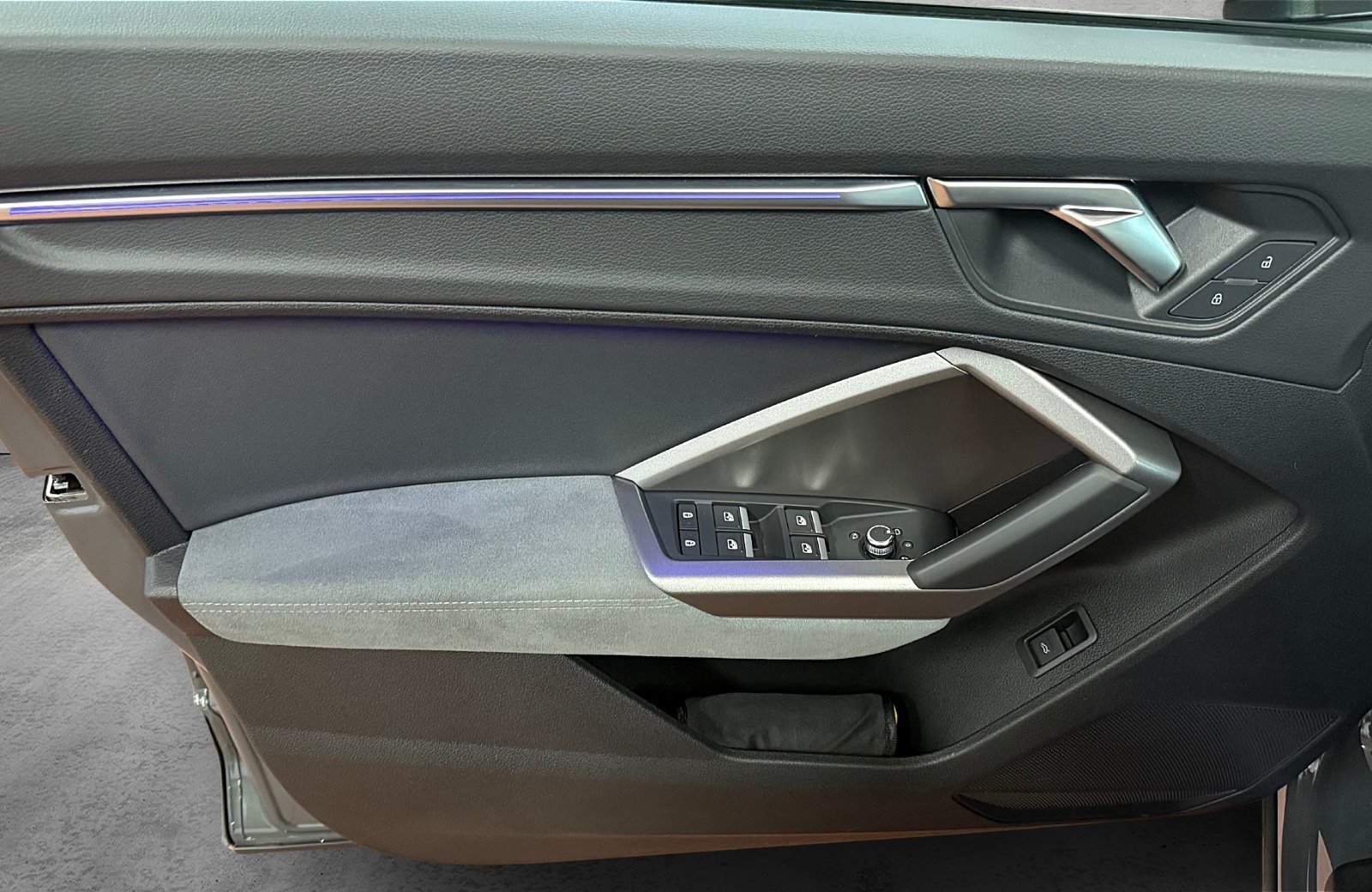 Q3 35 TFSI advanced Navi LED AHK VC Leder ACC LM