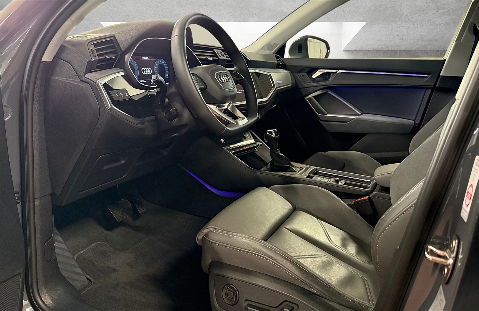 Q3 35 TFSI advanced Navi LED AHK VC Leder ACC LM