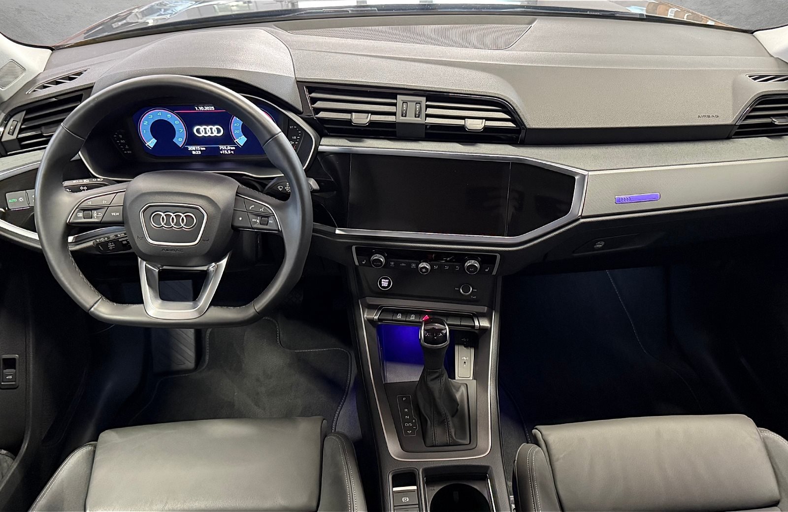 Q3 35 TFSI advanced Navi LED AHK VC Leder ACC LM