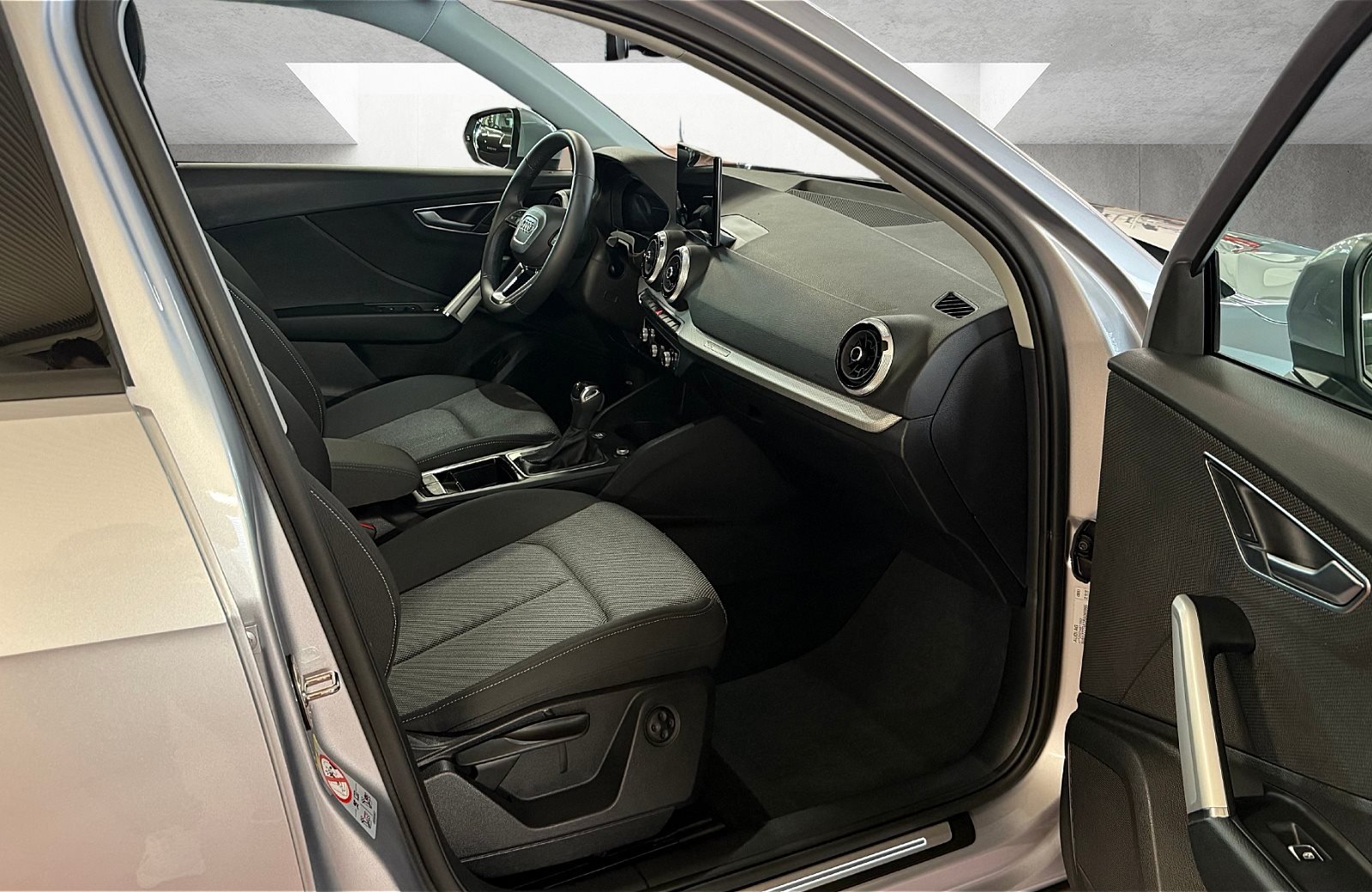 Q2 35 TFSI advanced S-tronic Matrix Navi ACC AHK RFK