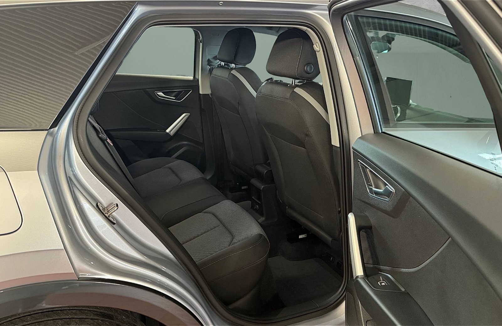 Q2 35 TFSI advanced S-tronic Matrix Navi ACC AHK RFK