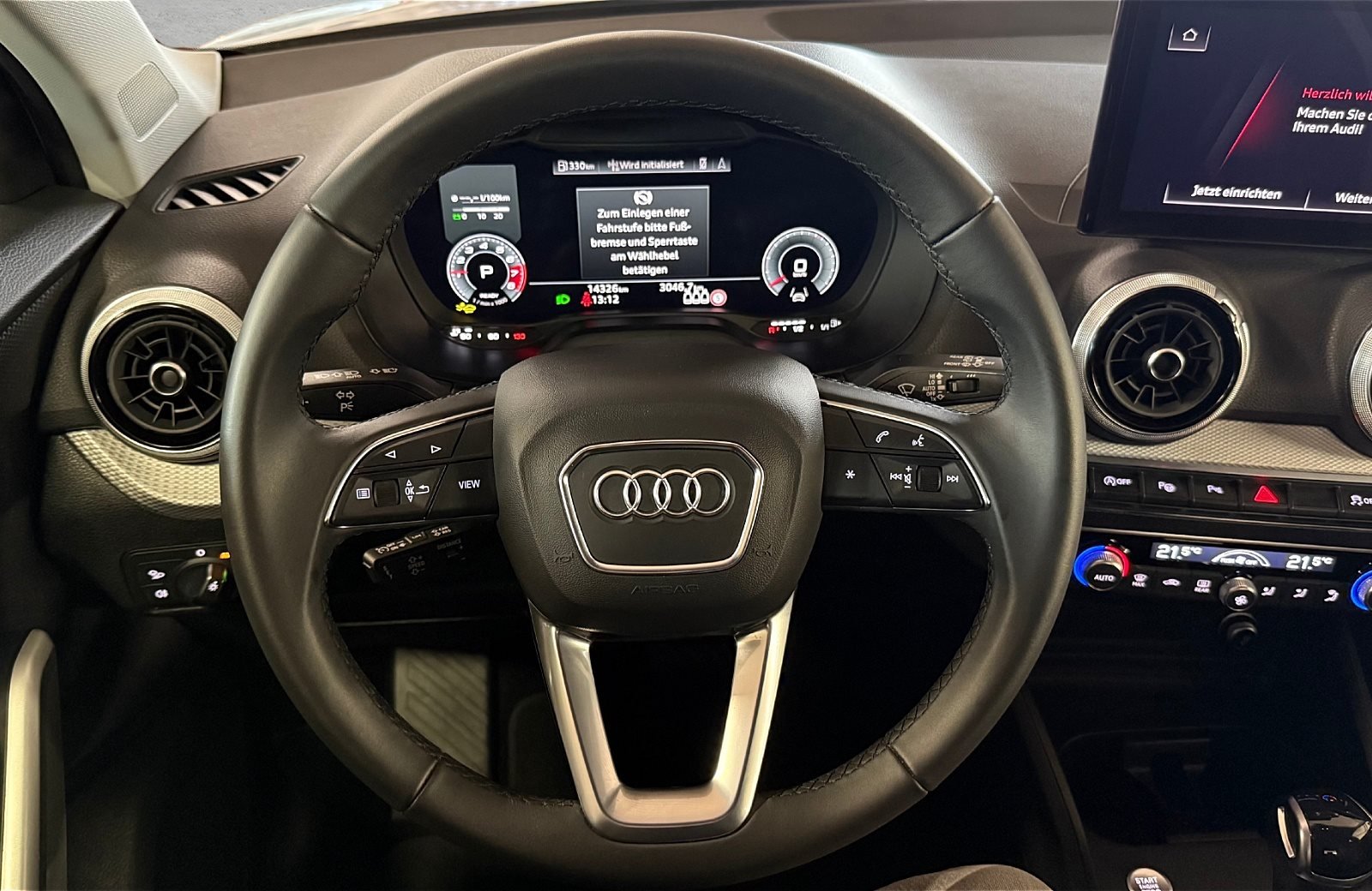 Q2 35 TFSI advanced S-tronic Matrix Navi ACC AHK RFK