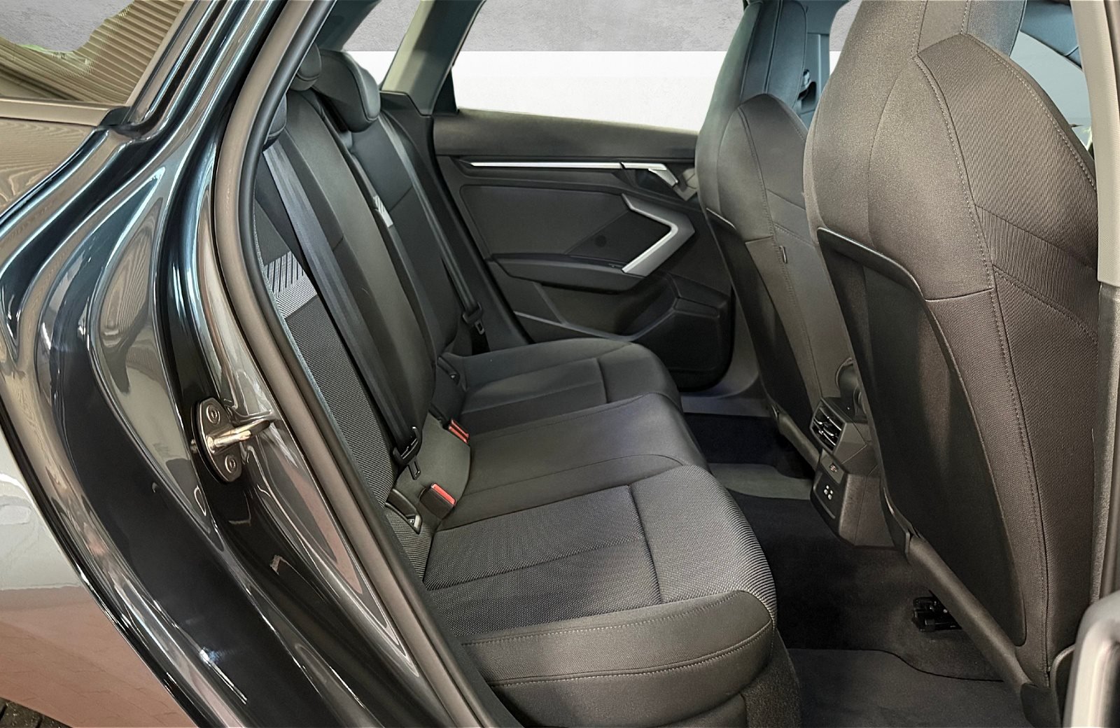 A3 Sportback 35 TFSI advanced S-tronic LED Navi ACC AHK