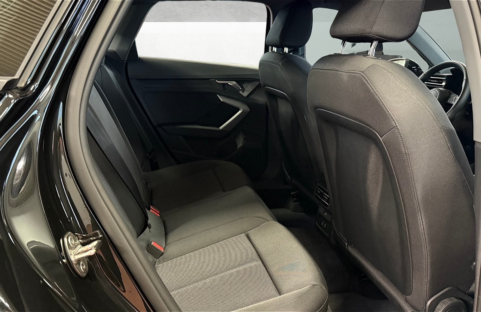 A3 Sportback 35 TFSI advanced S-tronic LED Navi ACC AHK RFK