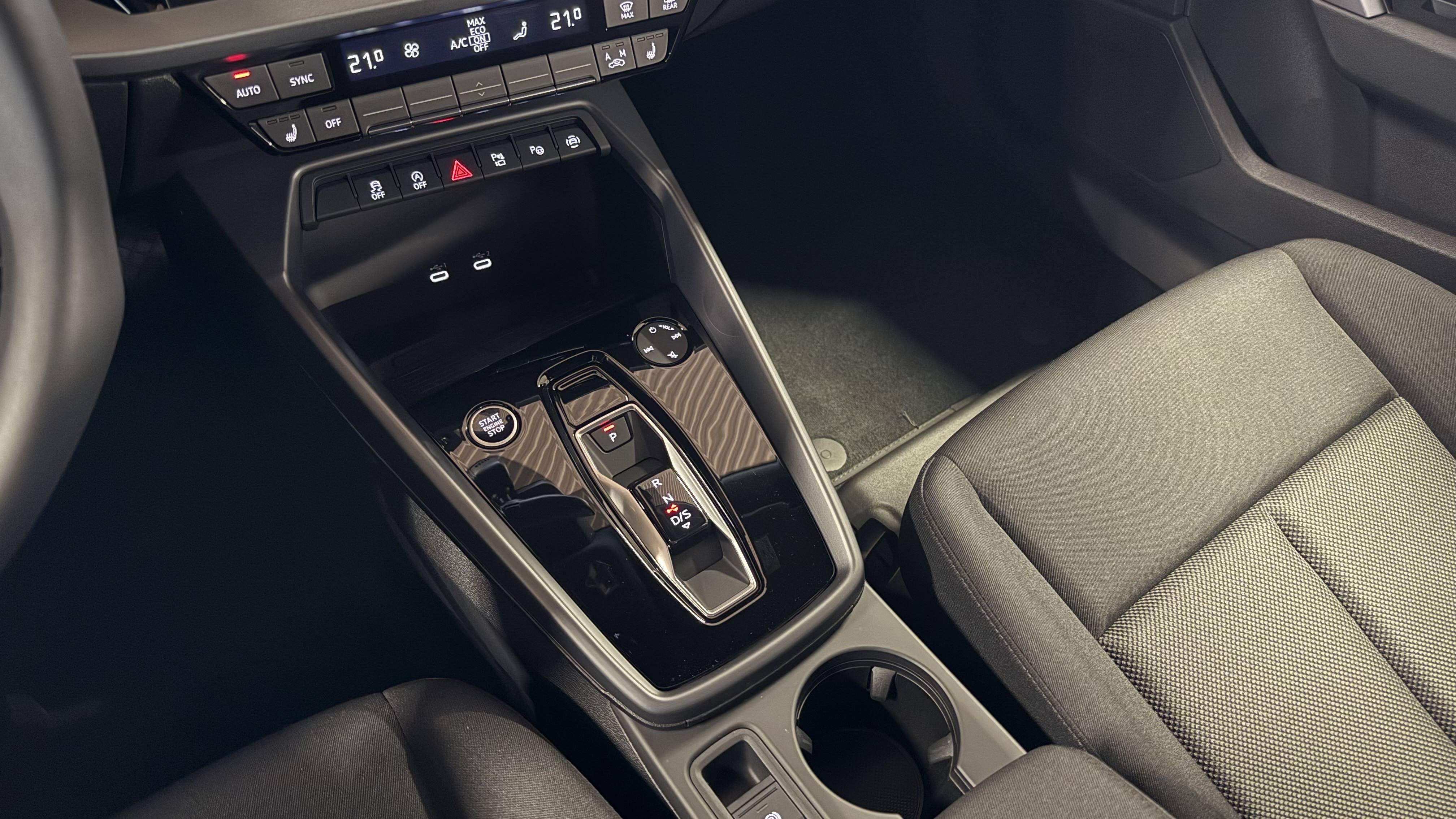 A3 Sportback 35 TFSI advanced S-tronic LED Navi ACC AHK RFK