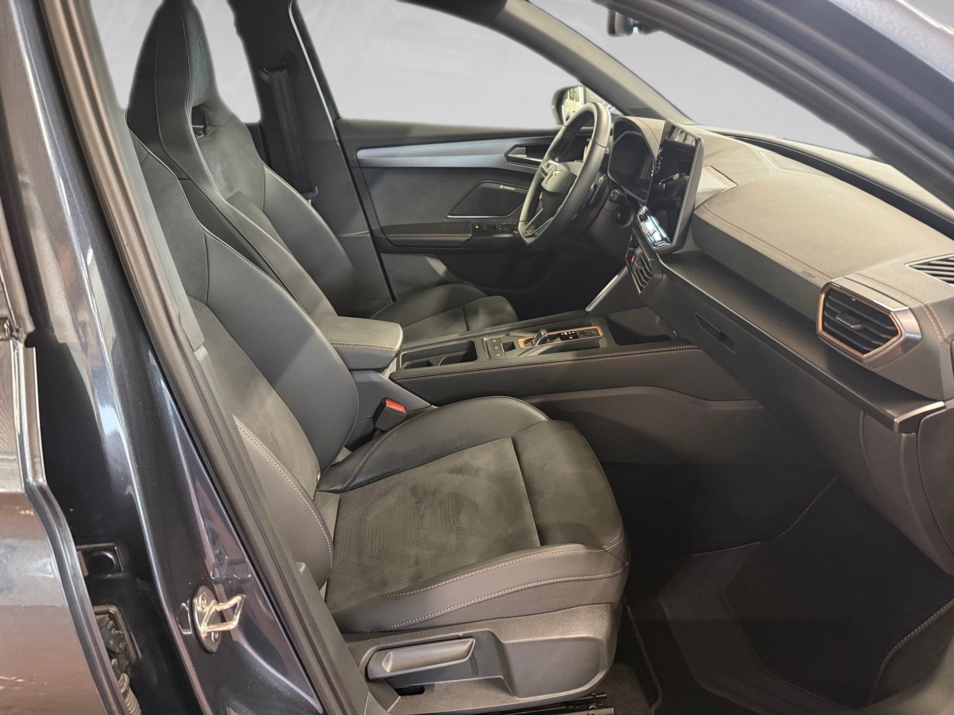 Leon Sportstourer VZ 1.5 TSI e-Hybrid DSG Edge Matrix Navi ACC