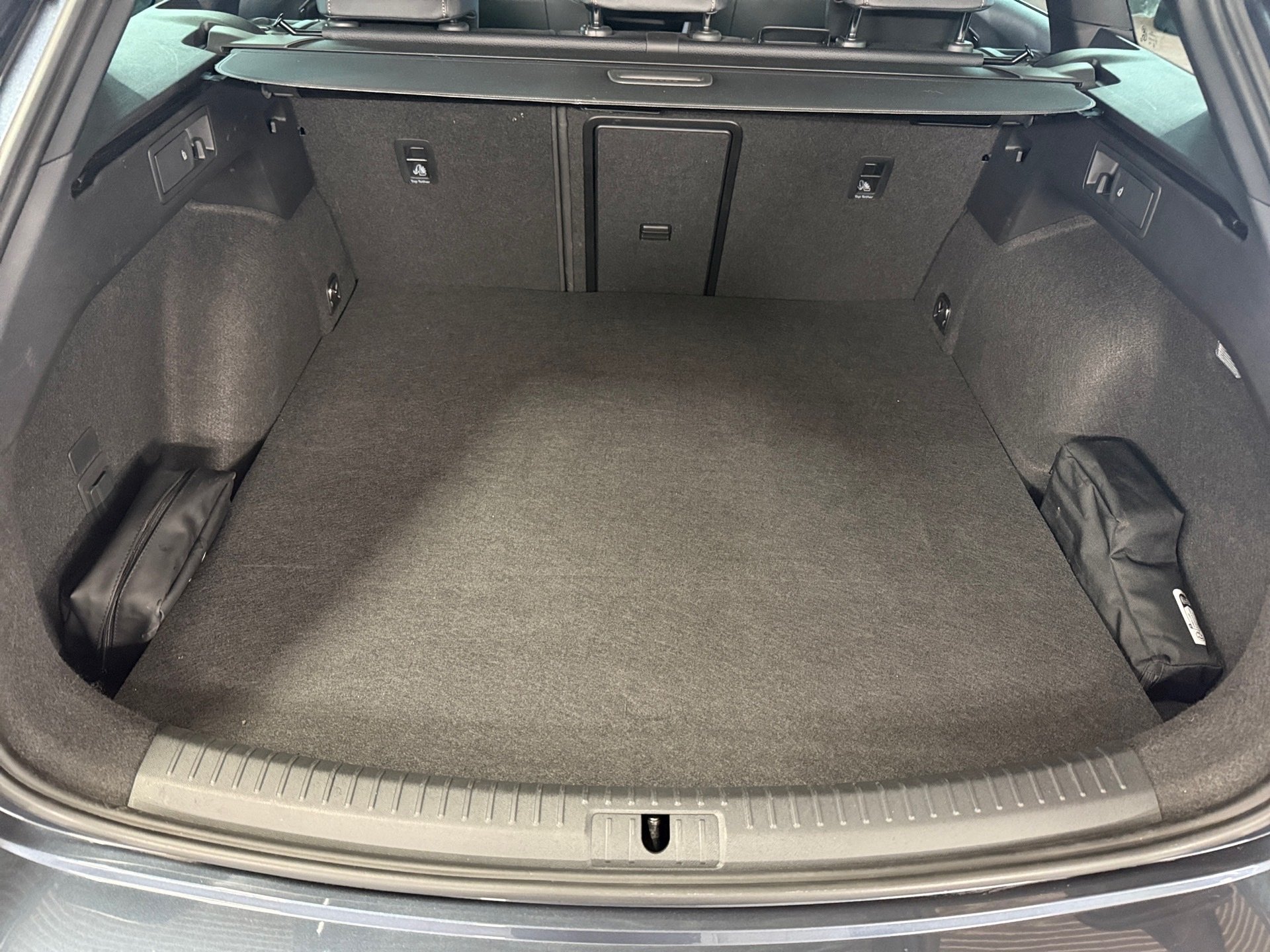 Leon Sportstourer VZ 1.5 TSI e-Hybrid DSG Edge Matrix Navi ACC