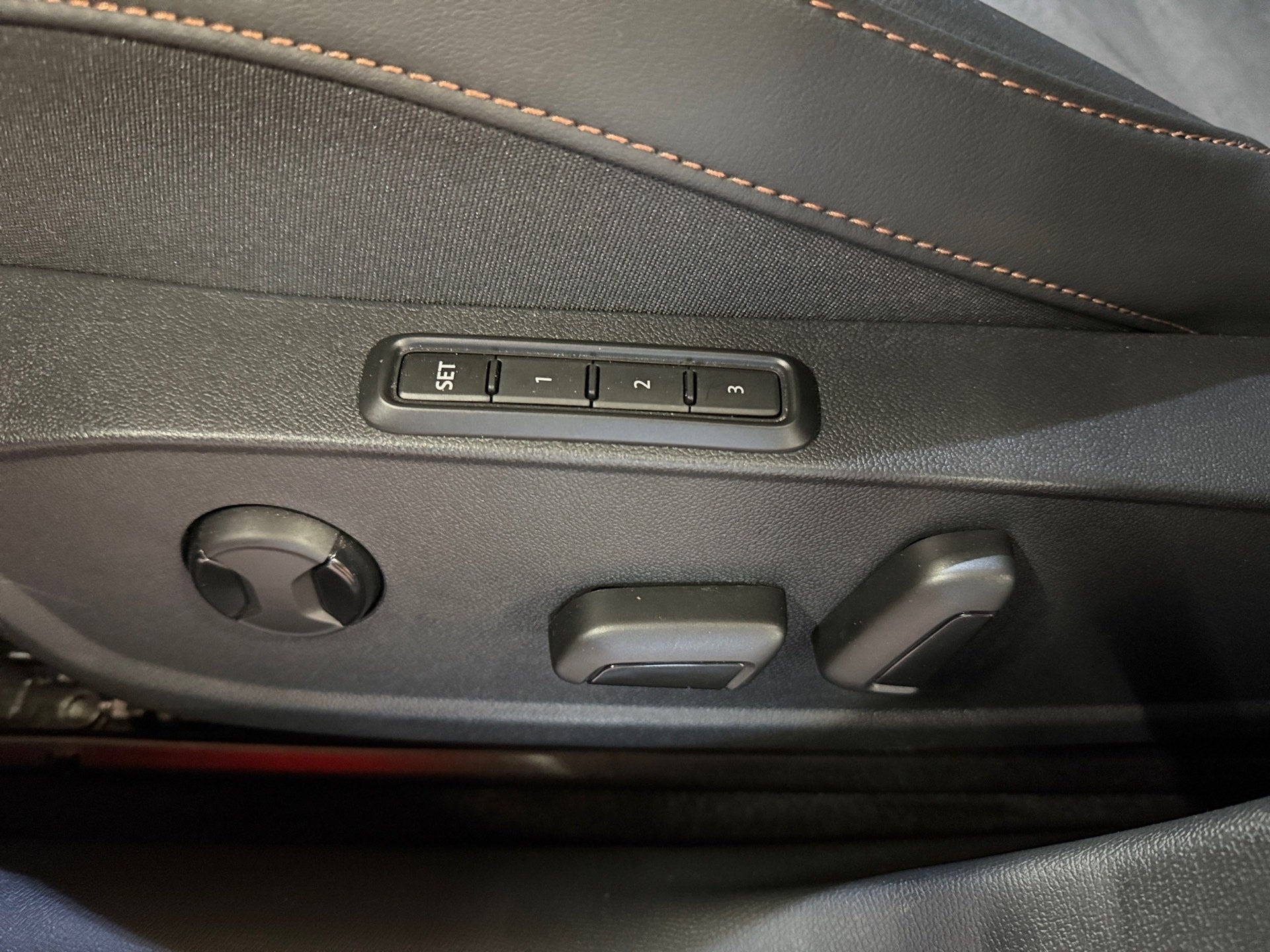 Leon Sportstourer VZ 1.5 TSI e-Hybrid DSG Edge Matrix Navi ACC