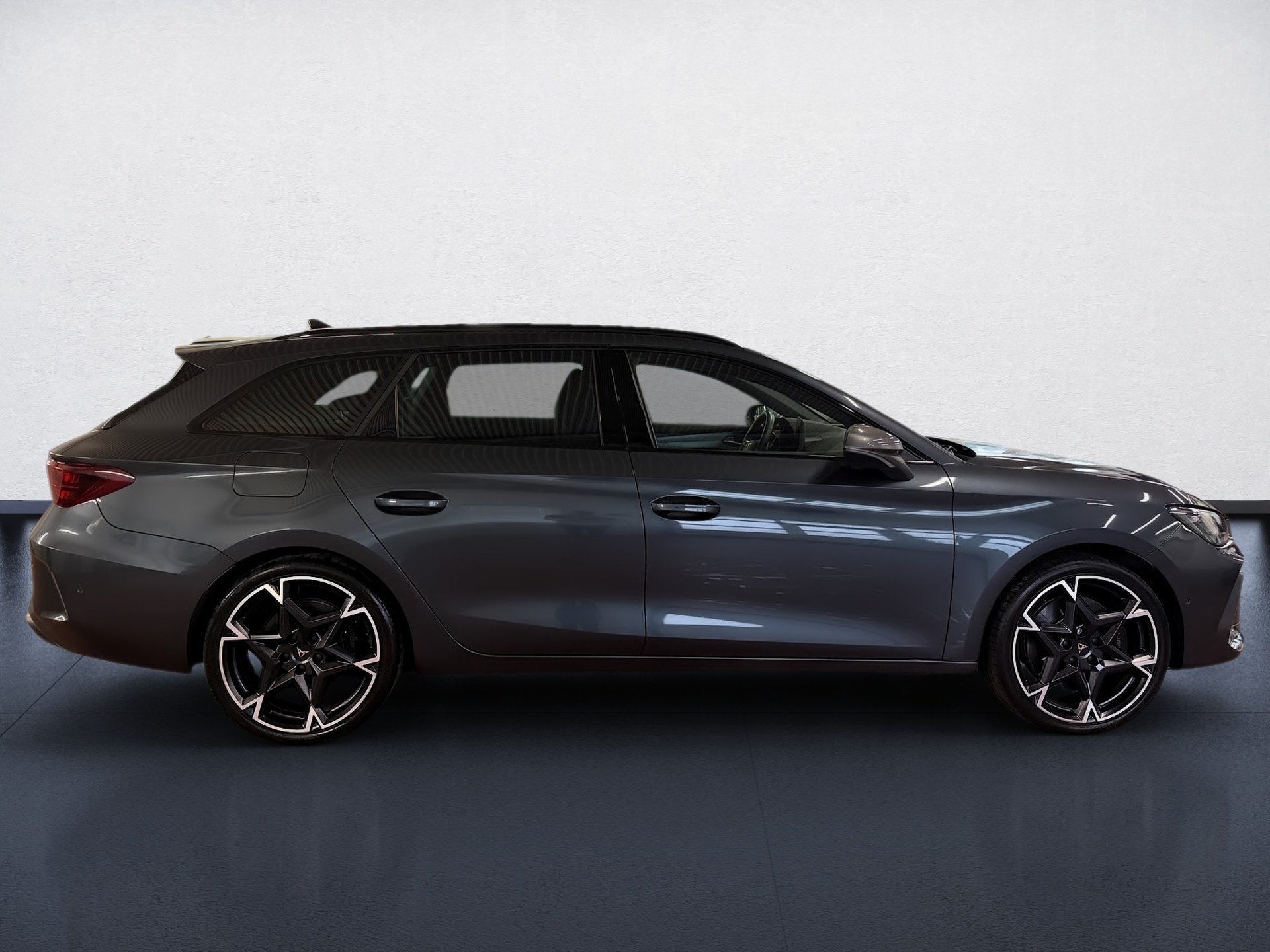 Leon Sportstourer VZ 1.5 TSI e-Hybrid DSG Edge Matrix Navi ACC