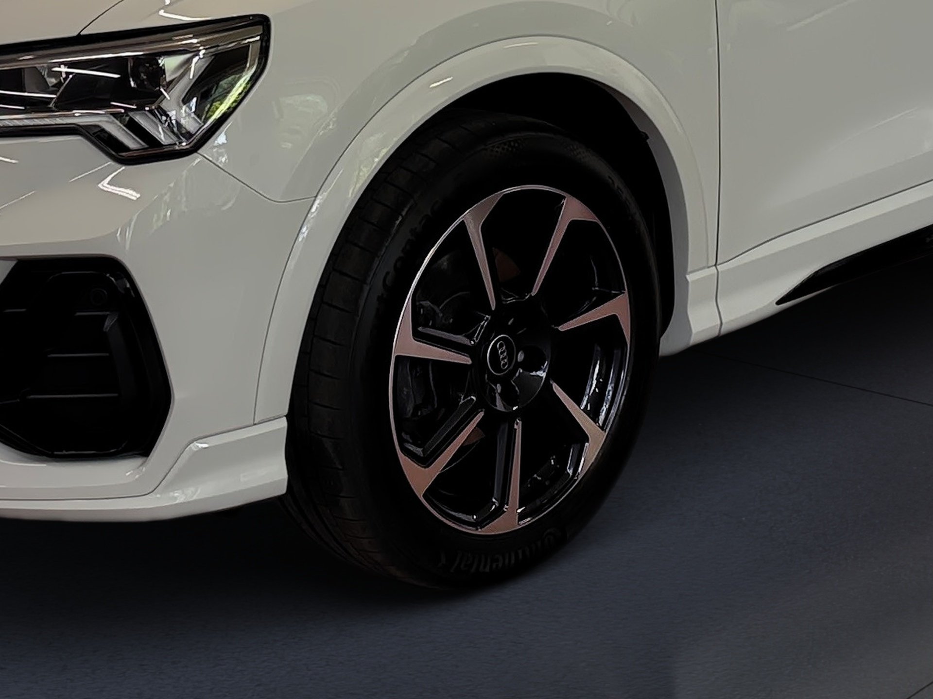 Q3 35 TFSI S line S-tronic LED Navi ACC Pano ACC