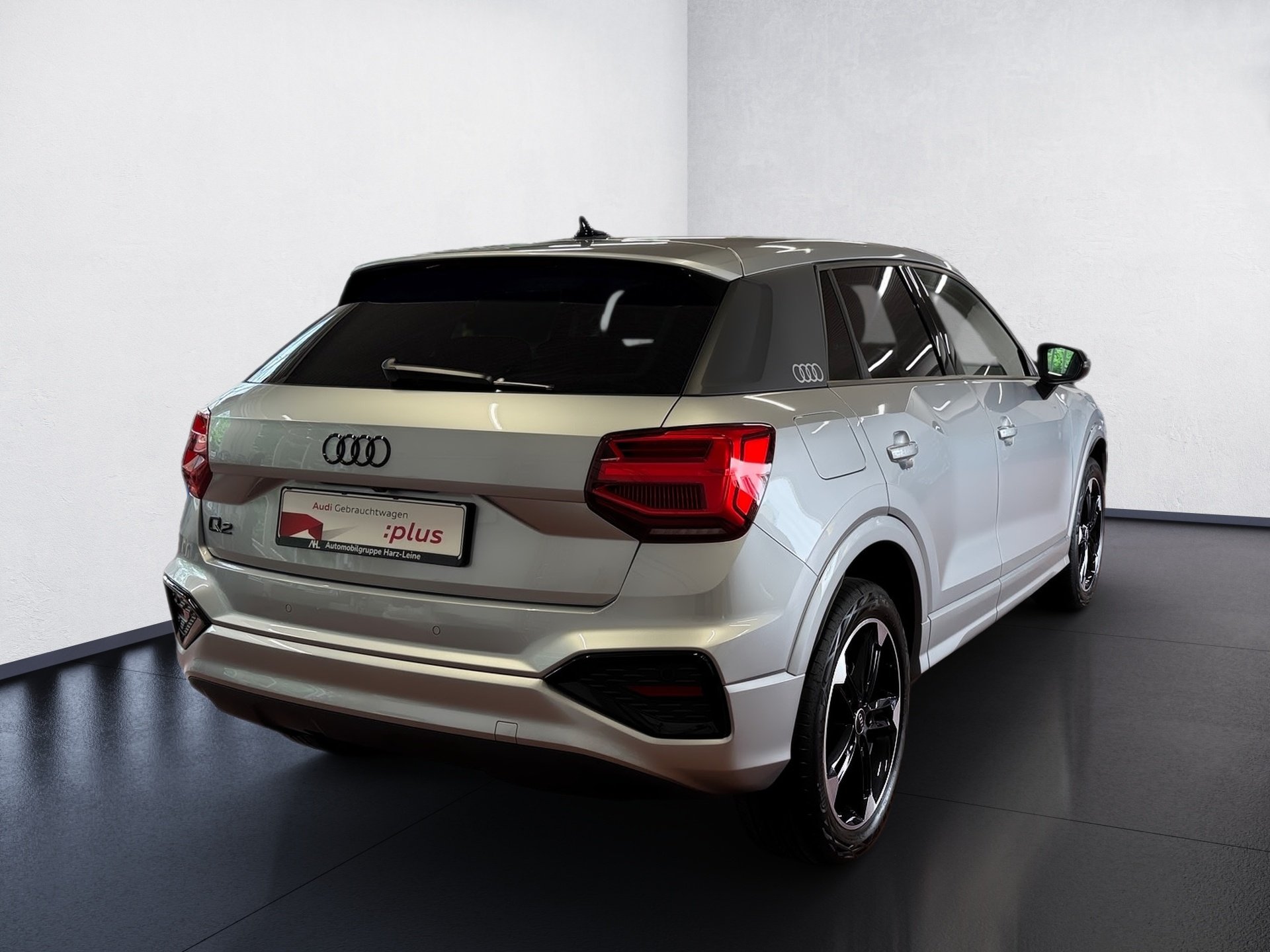 Q2 35 TFSI advanced S-tronic LED AHK PDC SHZ AHK