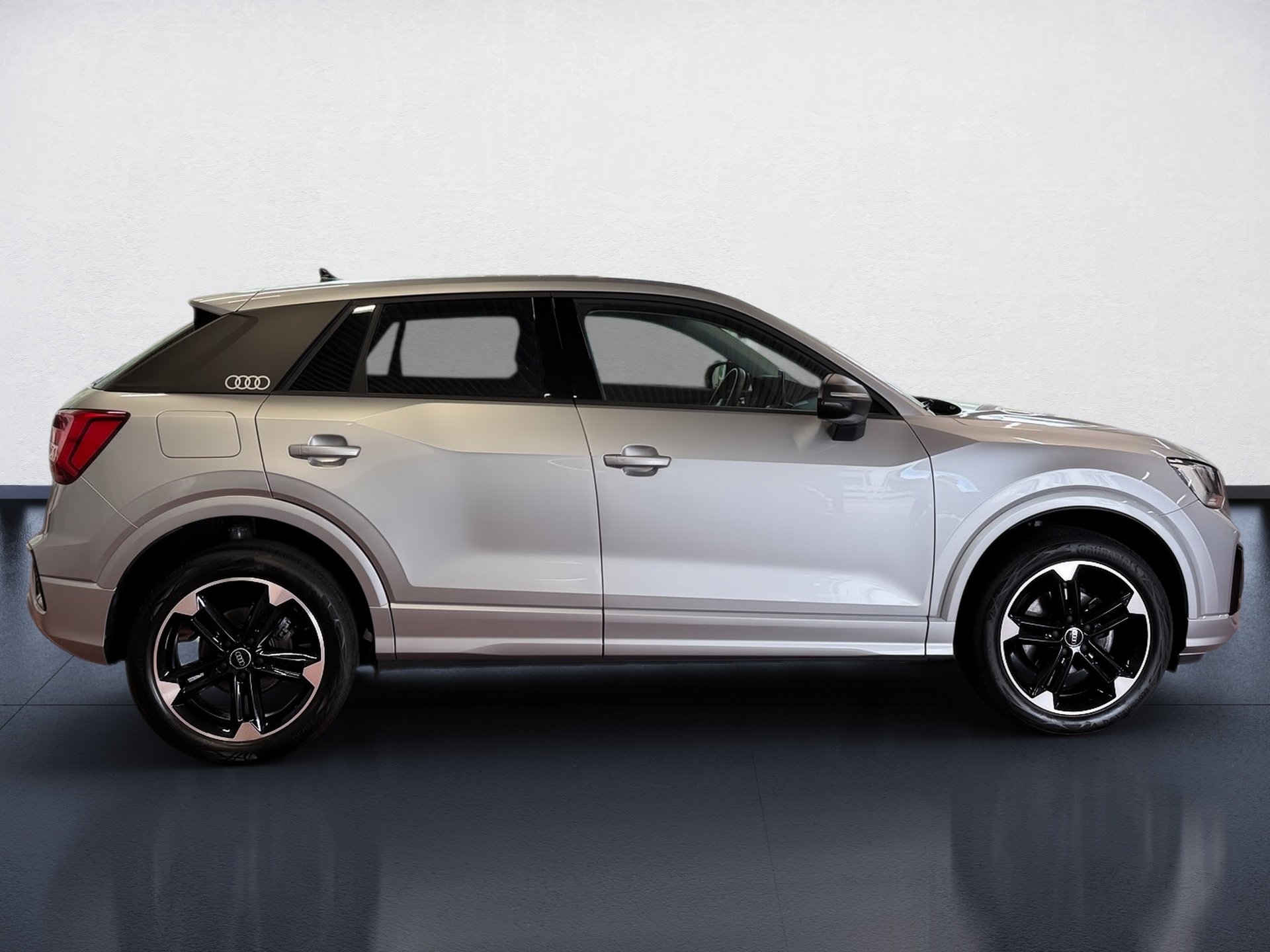 Q2 35 TFSI advanced S-tronic LED AHK PDC SHZ AHK