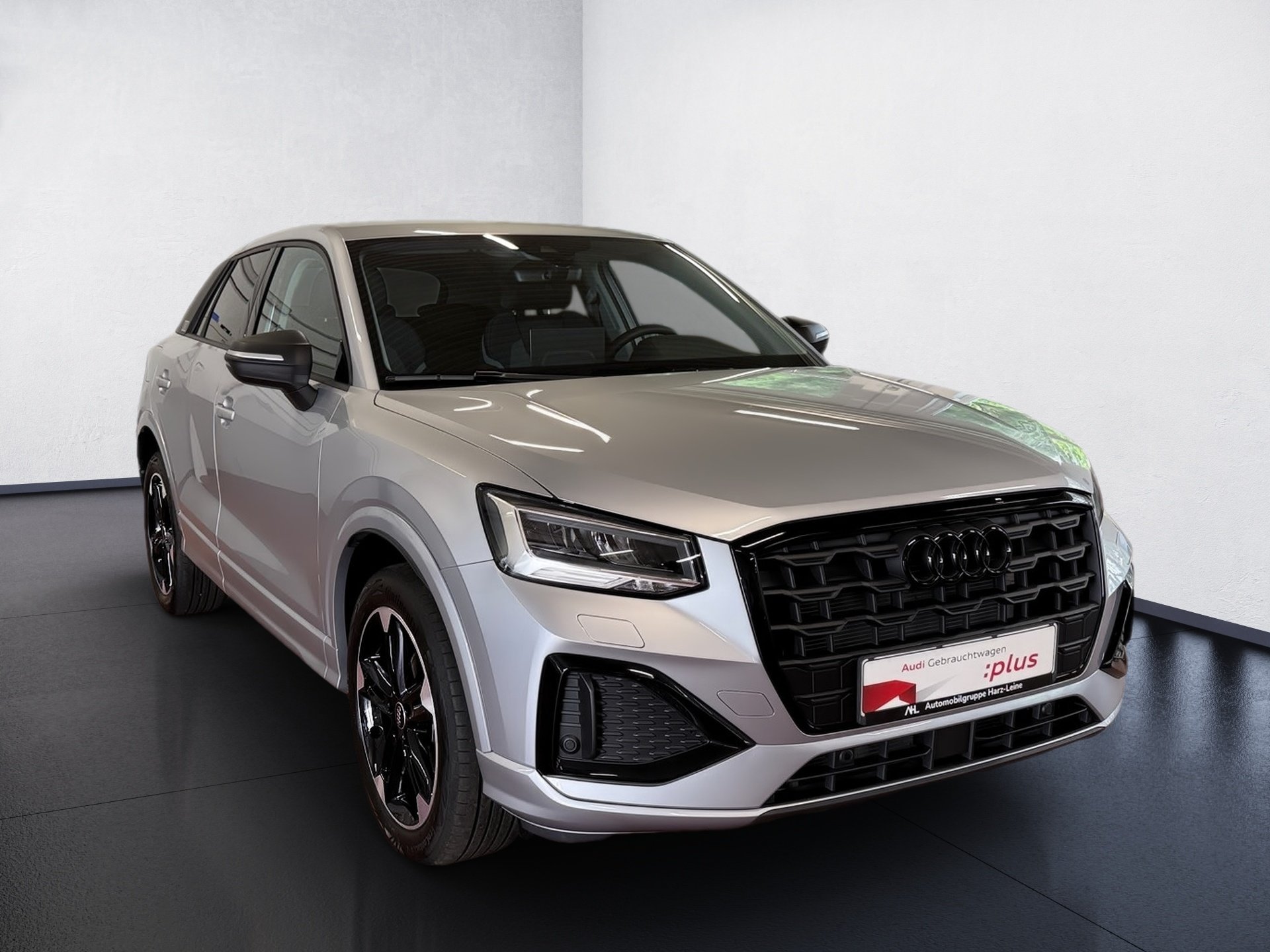 Q2 35 TFSI advanced S-tronic LED AHK PDC SHZ AHK