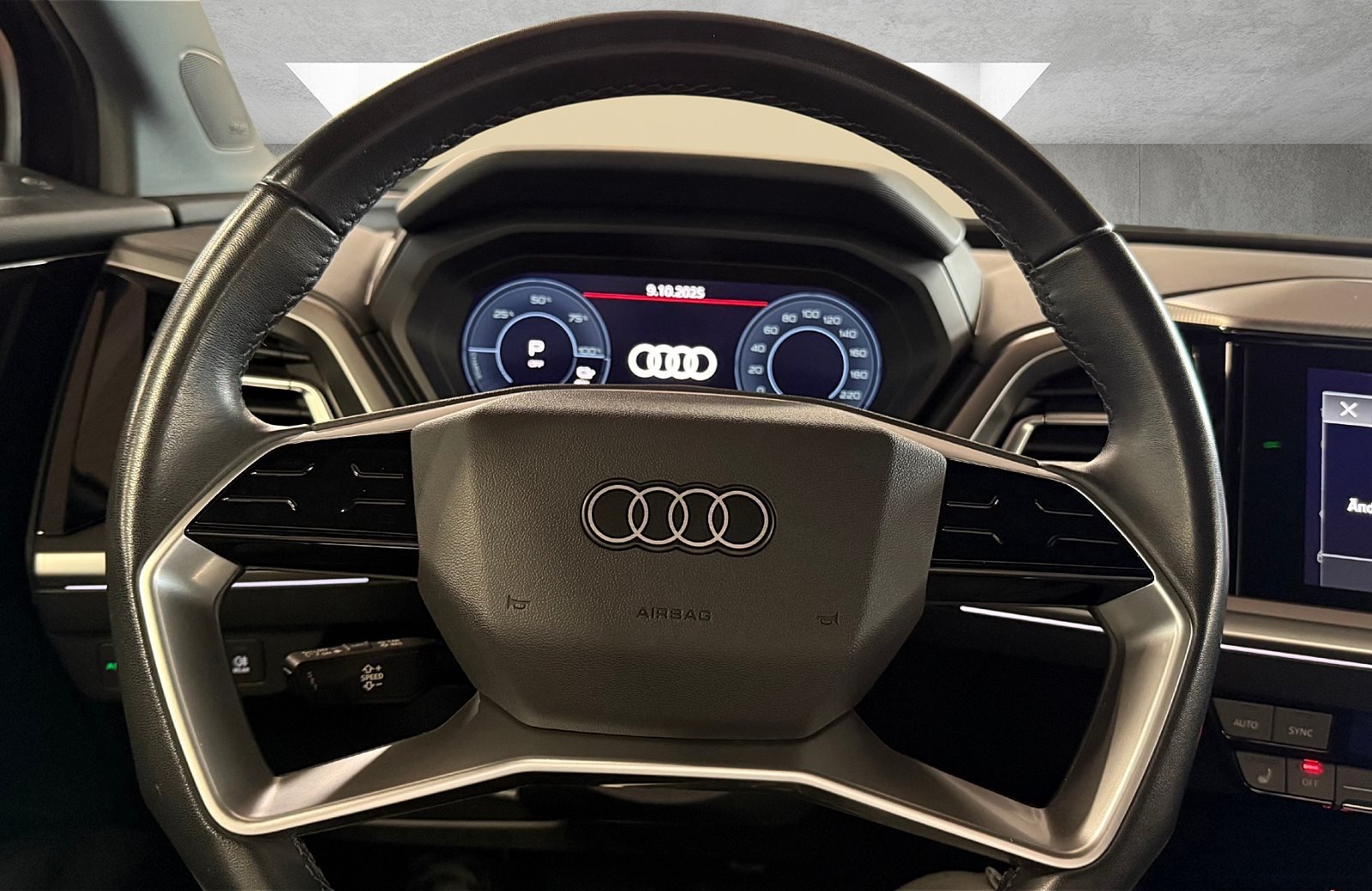 Q4 Sportback e-tron 40 Matrix AHK Pano MMI Bluetooth