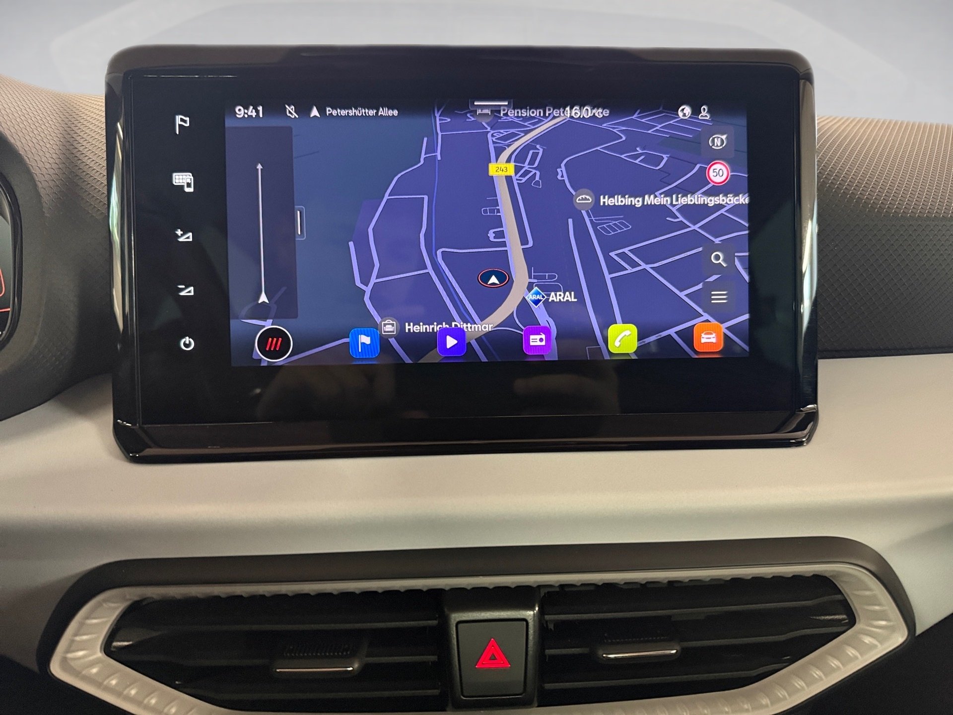 Arona 1.0 TSI Style LED Navi ACC RFK ACC AUT LED