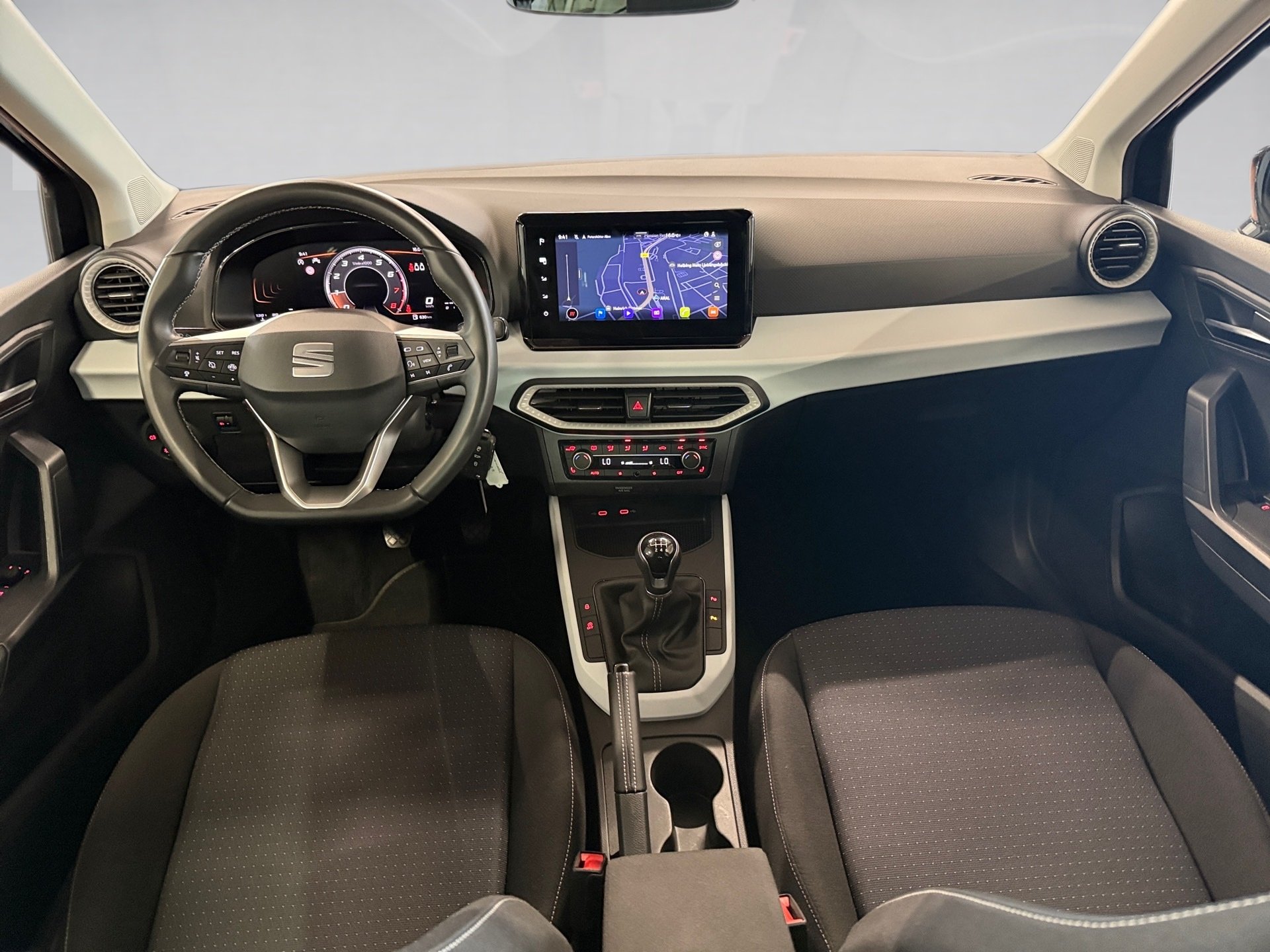 Arona 1.0 TSI Style LED Navi ACC RFK ACC AUT LED
