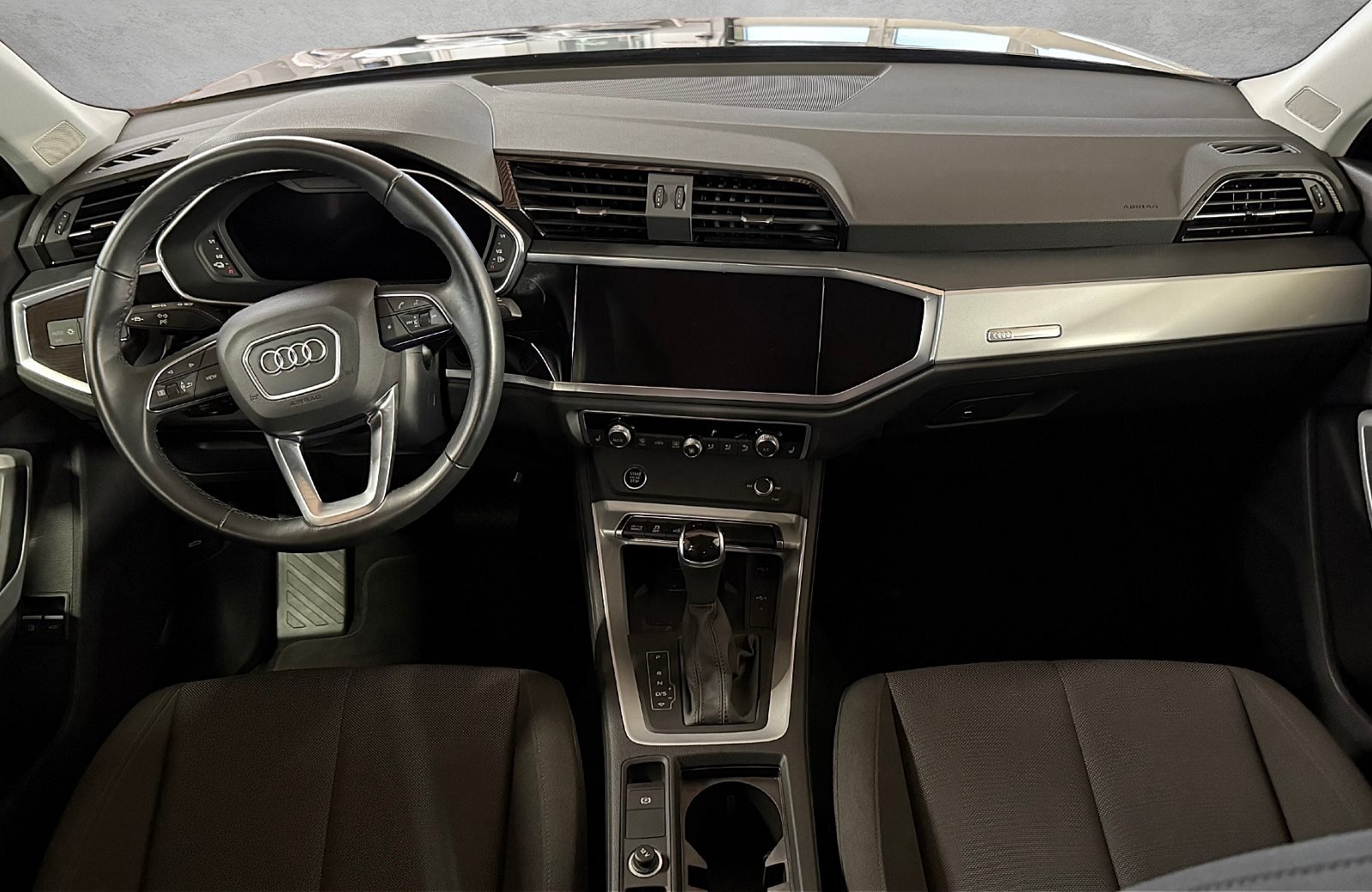 Q3 45 TFSIe S-tronic Matrix Navi ACC 360° 360 LM