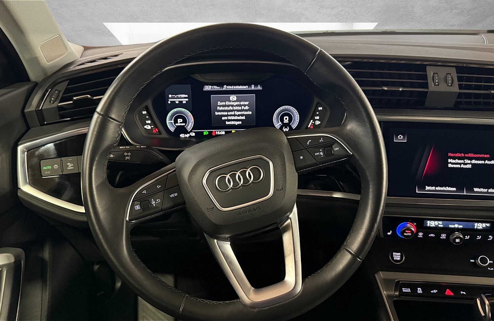 Q3 45 TFSIe S-tronic Matrix Navi ACC 360° 360 LM