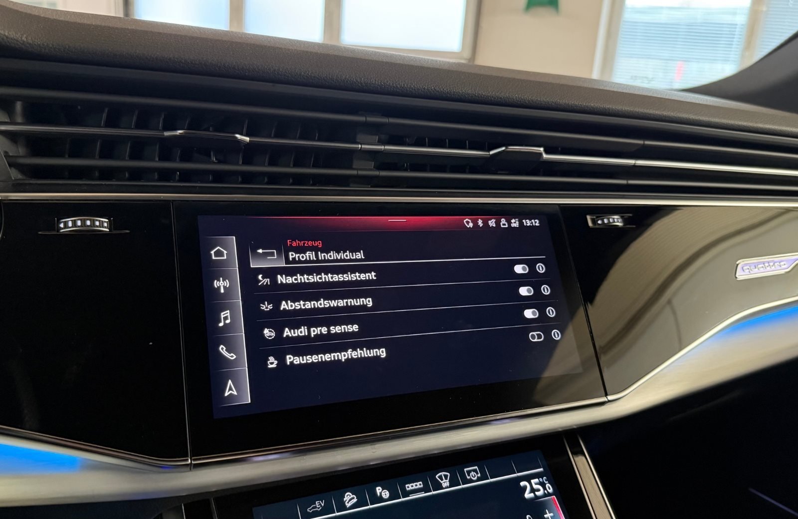 Q8 60 TFSIe S line quattro Tiptronic Matrix HuD Luft Nacht B&O