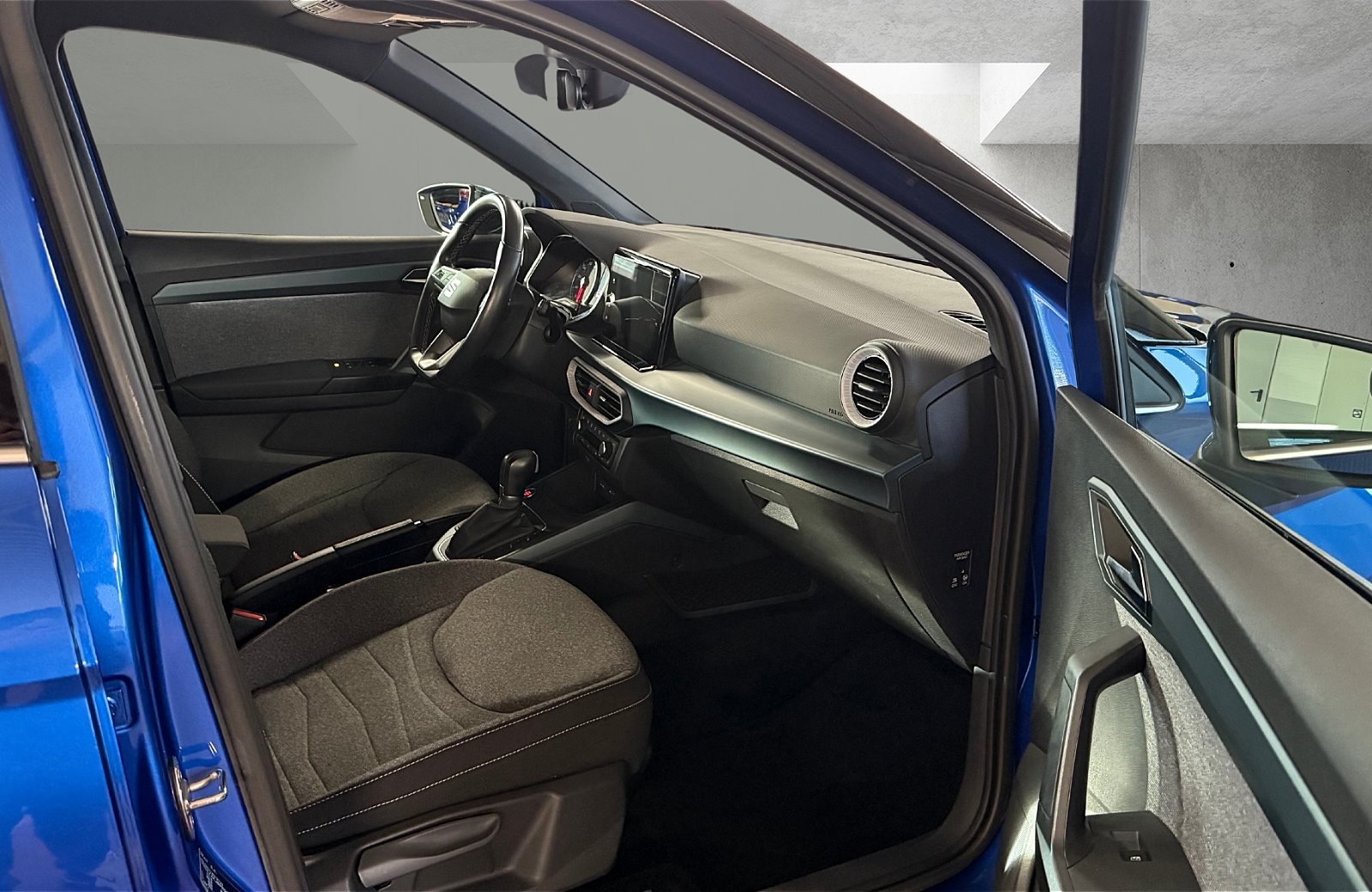 Arona 1.0 TSI Xperience DSG LED Navi ACC AHK RFK