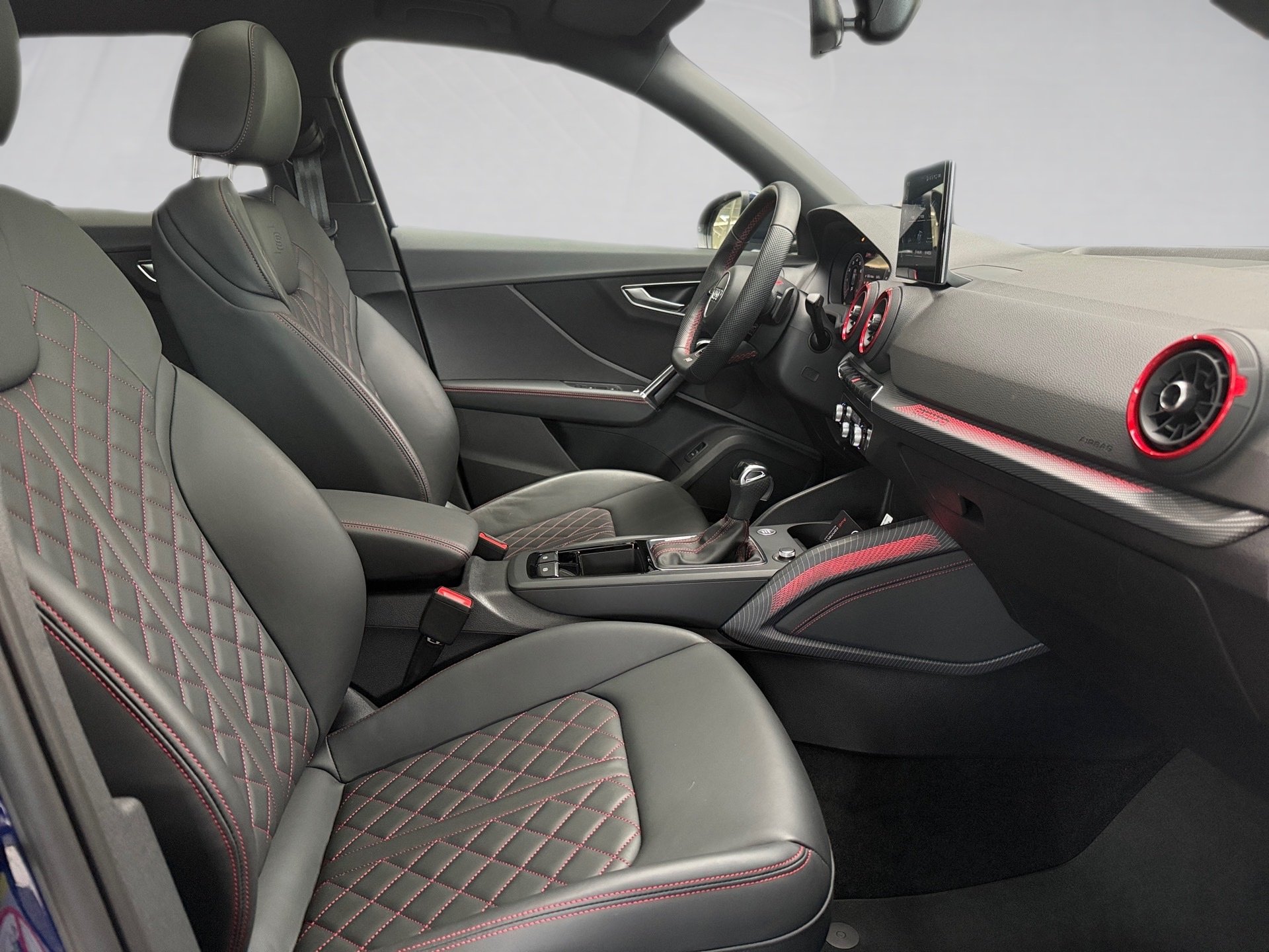 Q2 40 TFSI S line quattro S-tronic Matrix Pano RFK