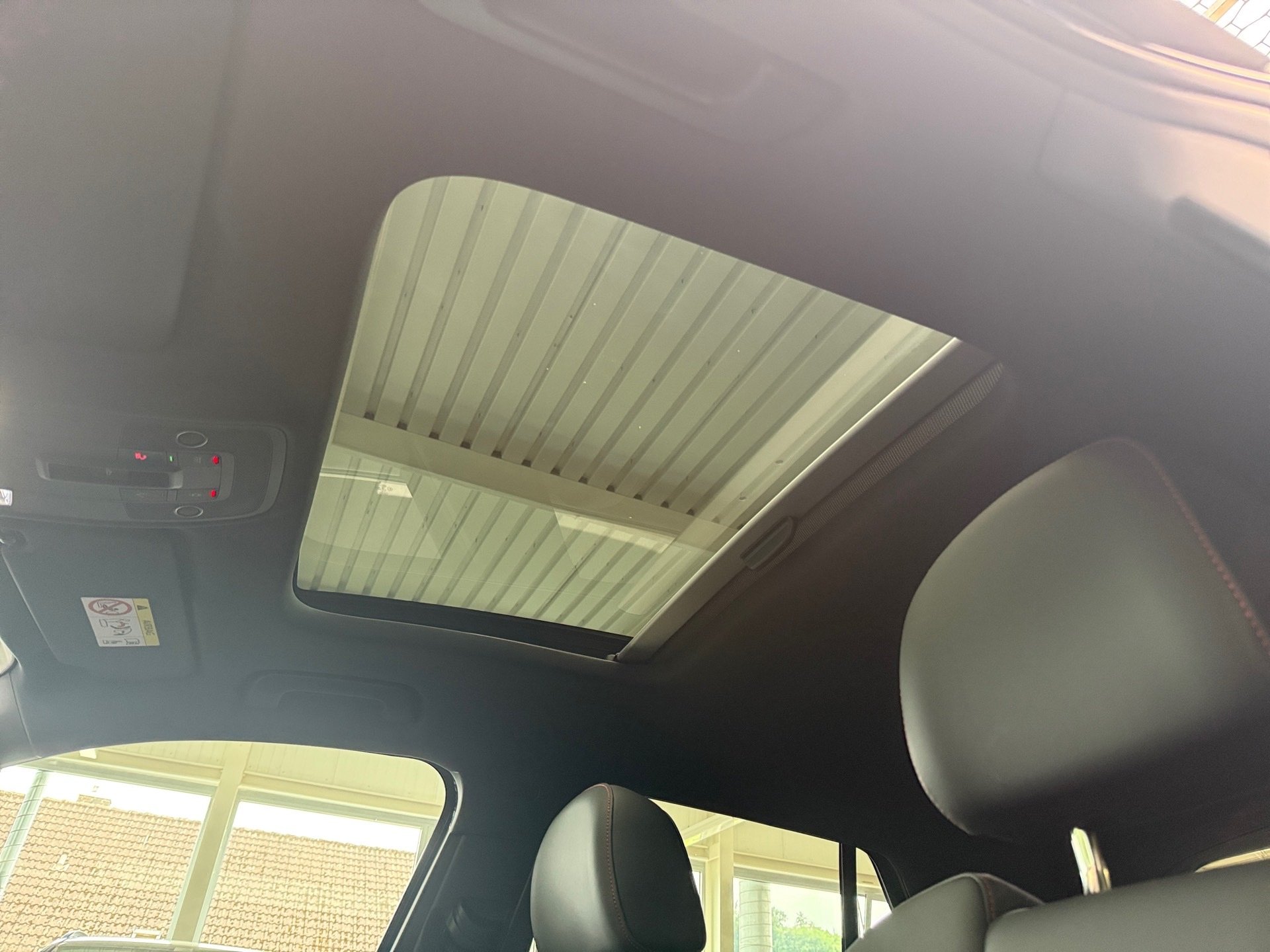 Q2 40 TFSI S line quattro S-tronic Matrix Pano RFK