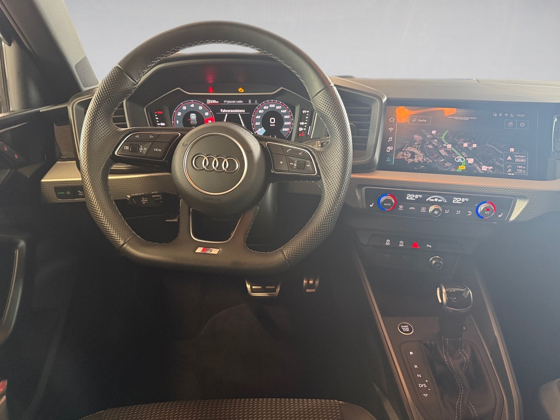 A1 Sportback 25 TFSI S line S-tronic LED Navi ACC RFK