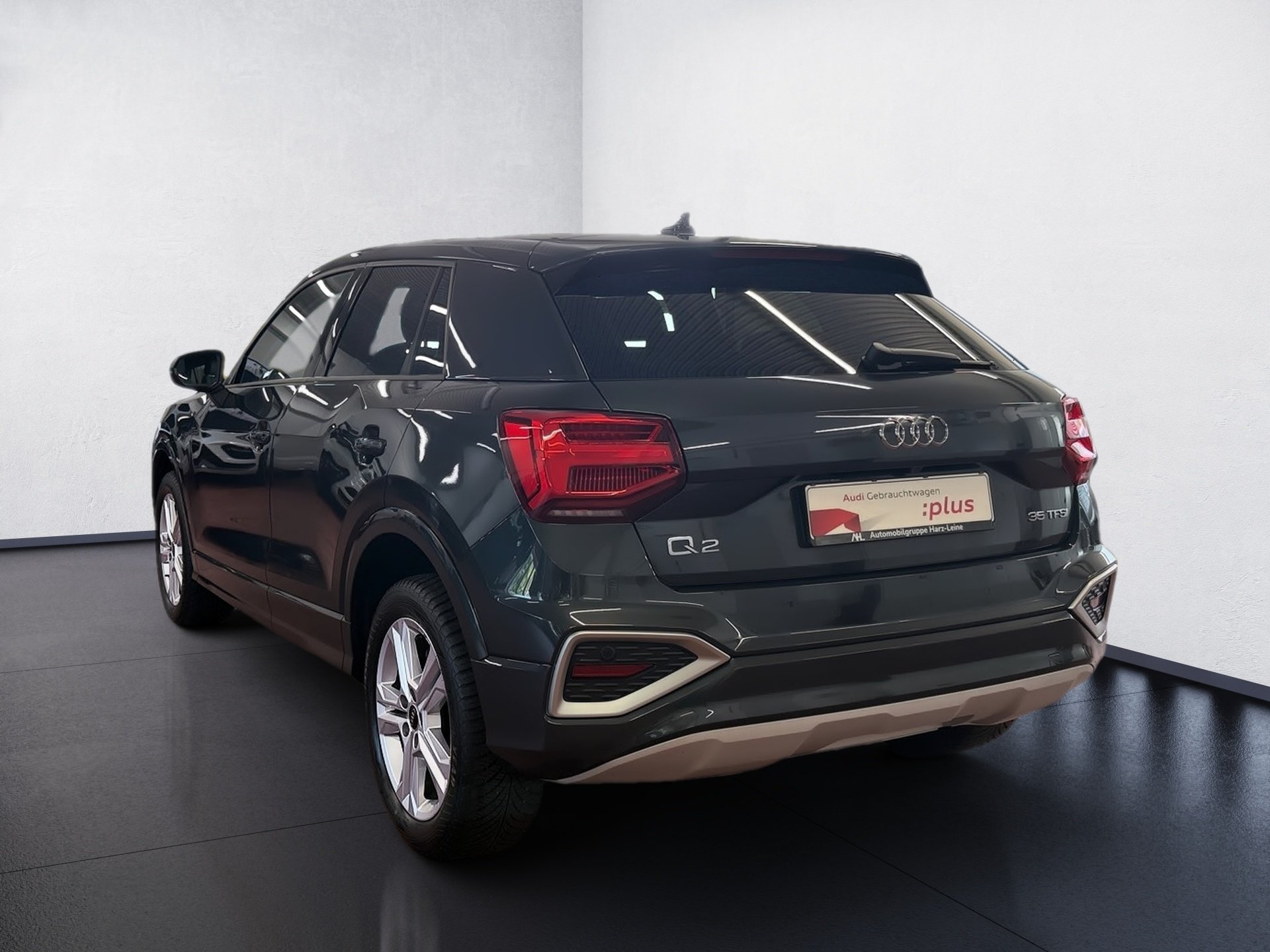 Q2 Advanced 35 TFSI advanced S-tronic Matrix AHK