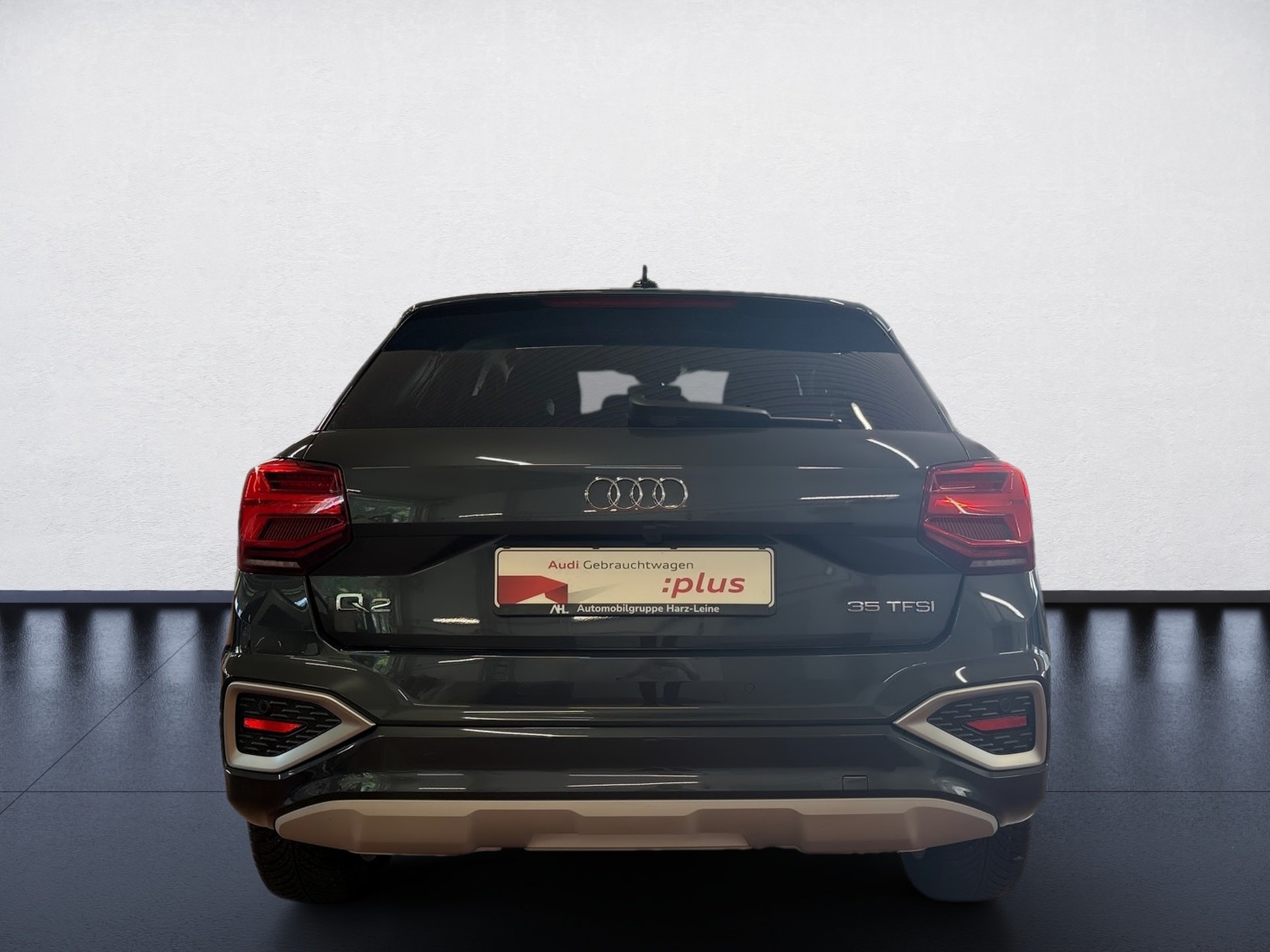 Q2 Advanced 35 TFSI advanced S-tronic Matrix AHK