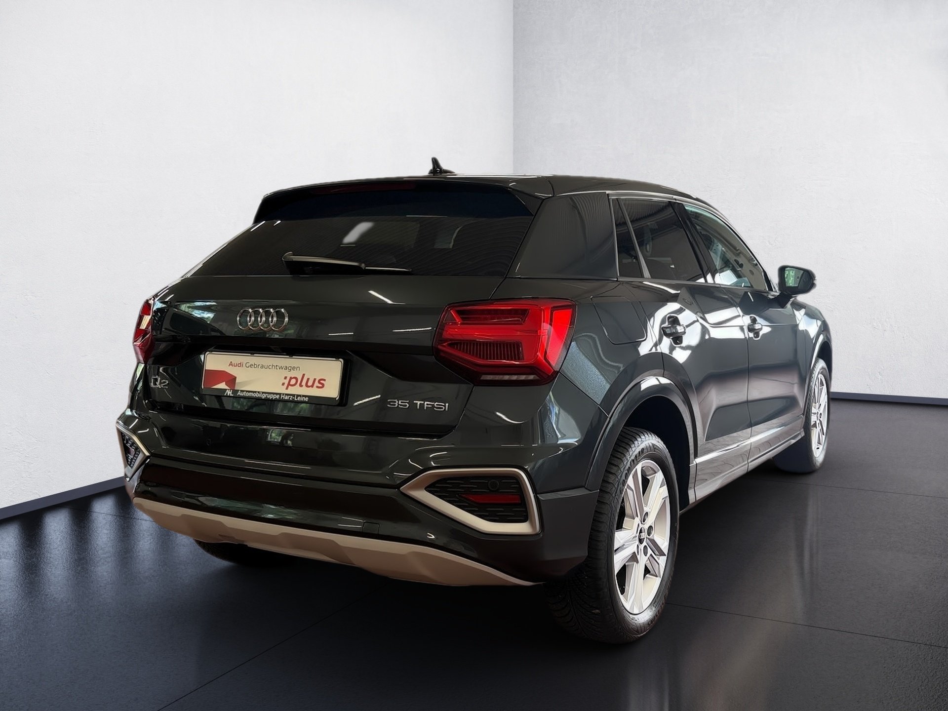 Q2 Advanced 35 TFSI advanced S-tronic Matrix AHK