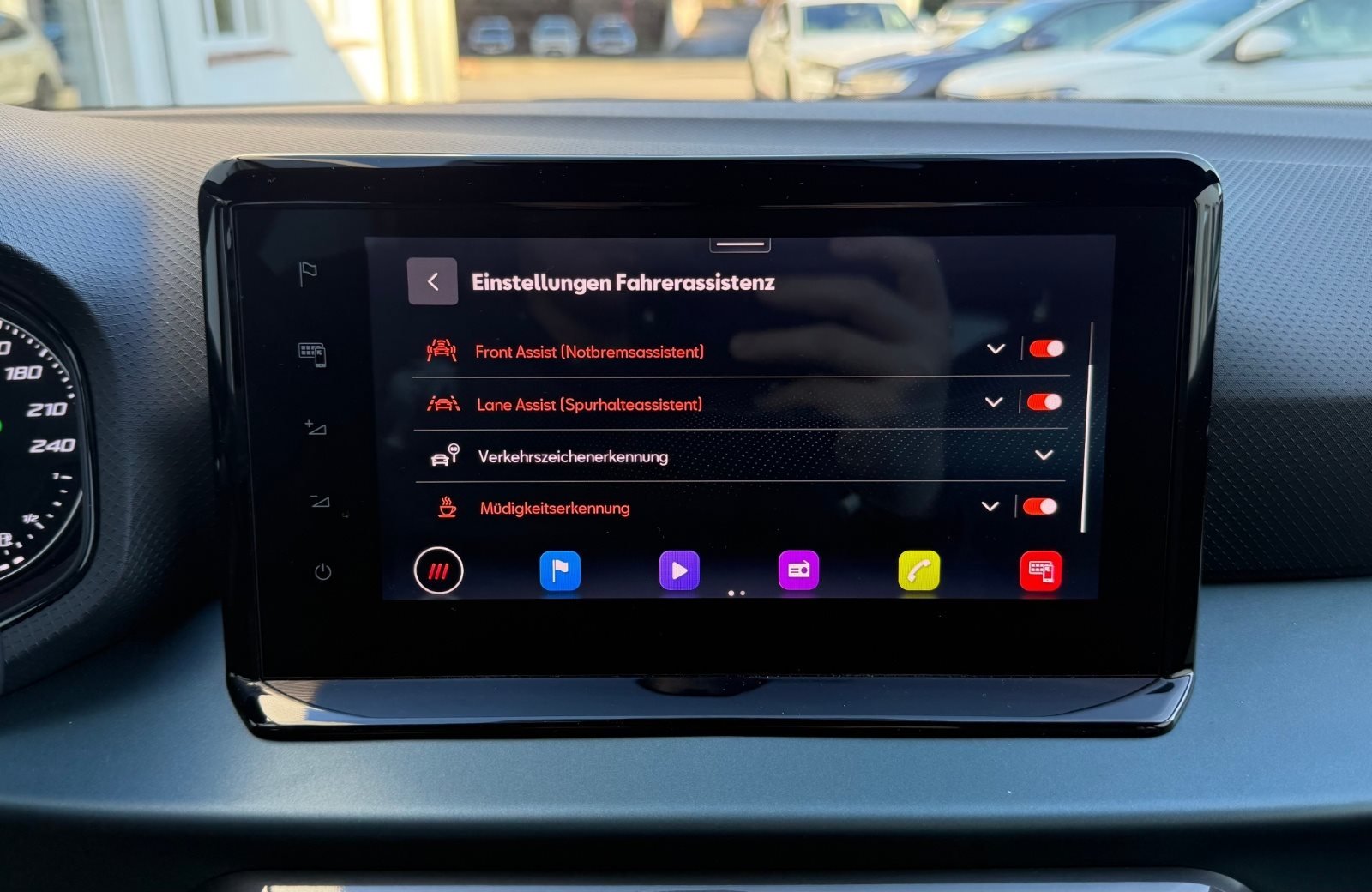 Arona 1.0 TSI Xperience DSG LED Navi ACC RFK PDC