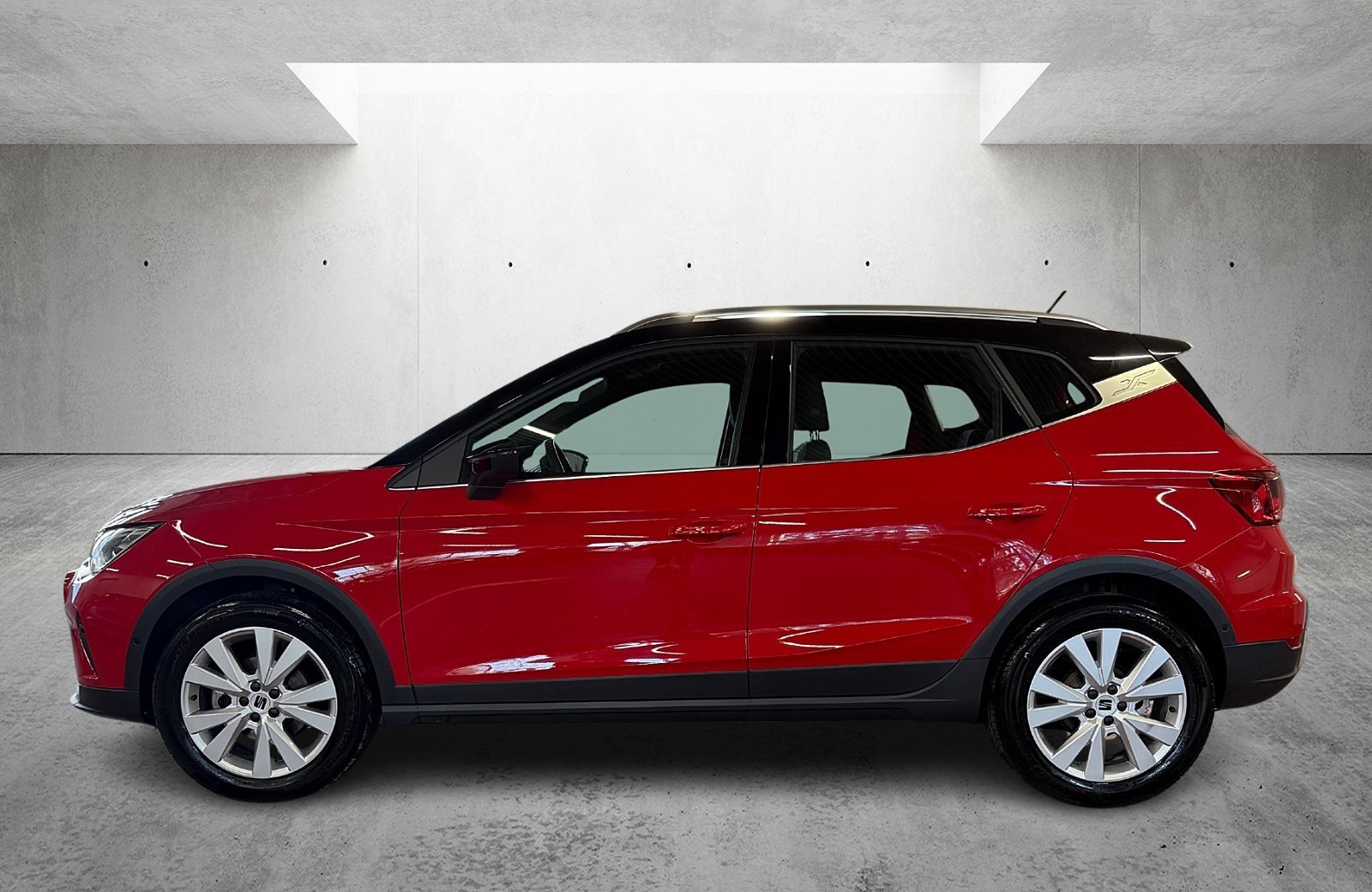 Arona 1.0 TSI Xperience DSG LED Navi ACC RFK PDC