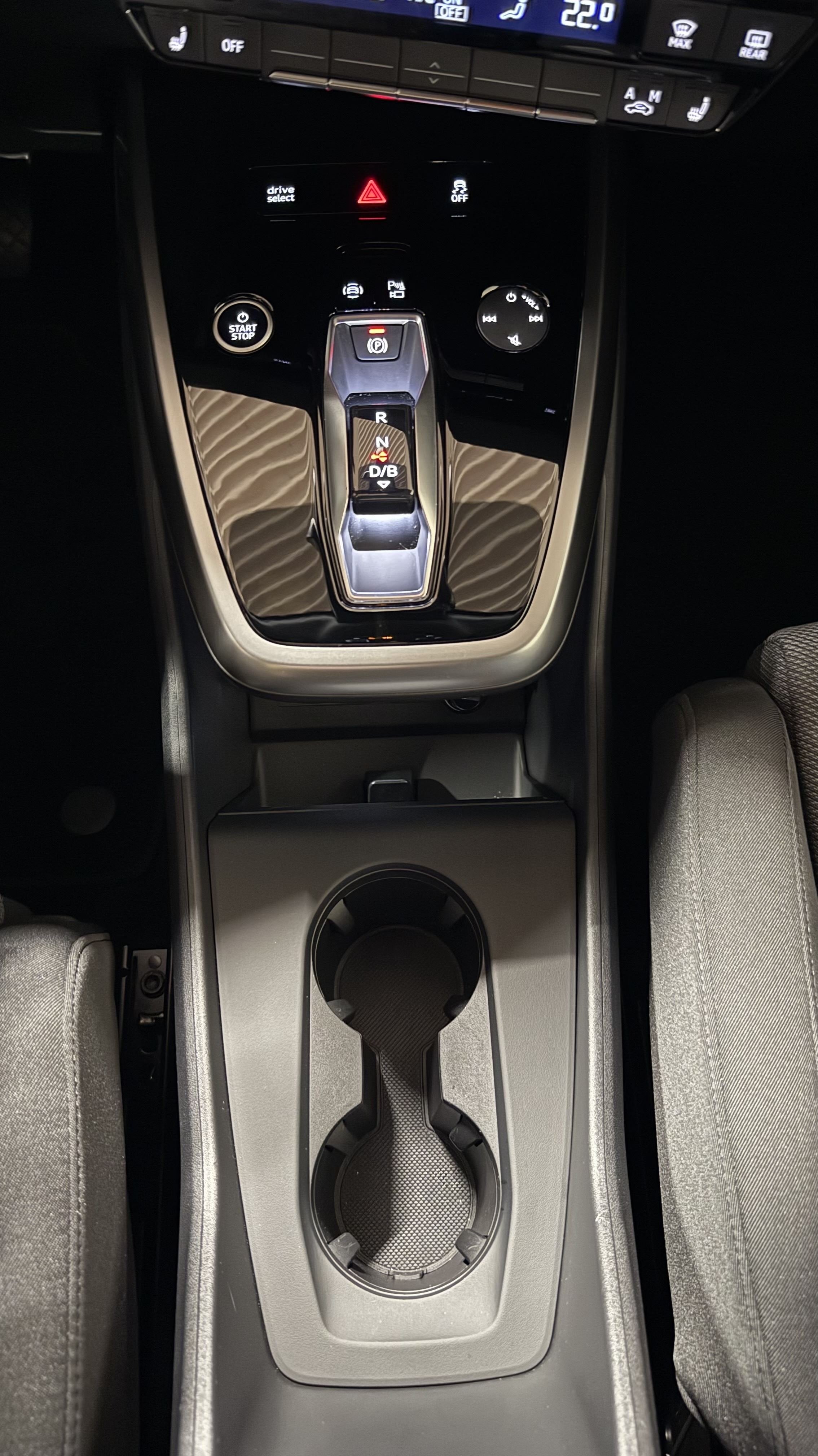 Q4 Sportback e-tron 45 advanced Matrix Navi ACC AHK RFK